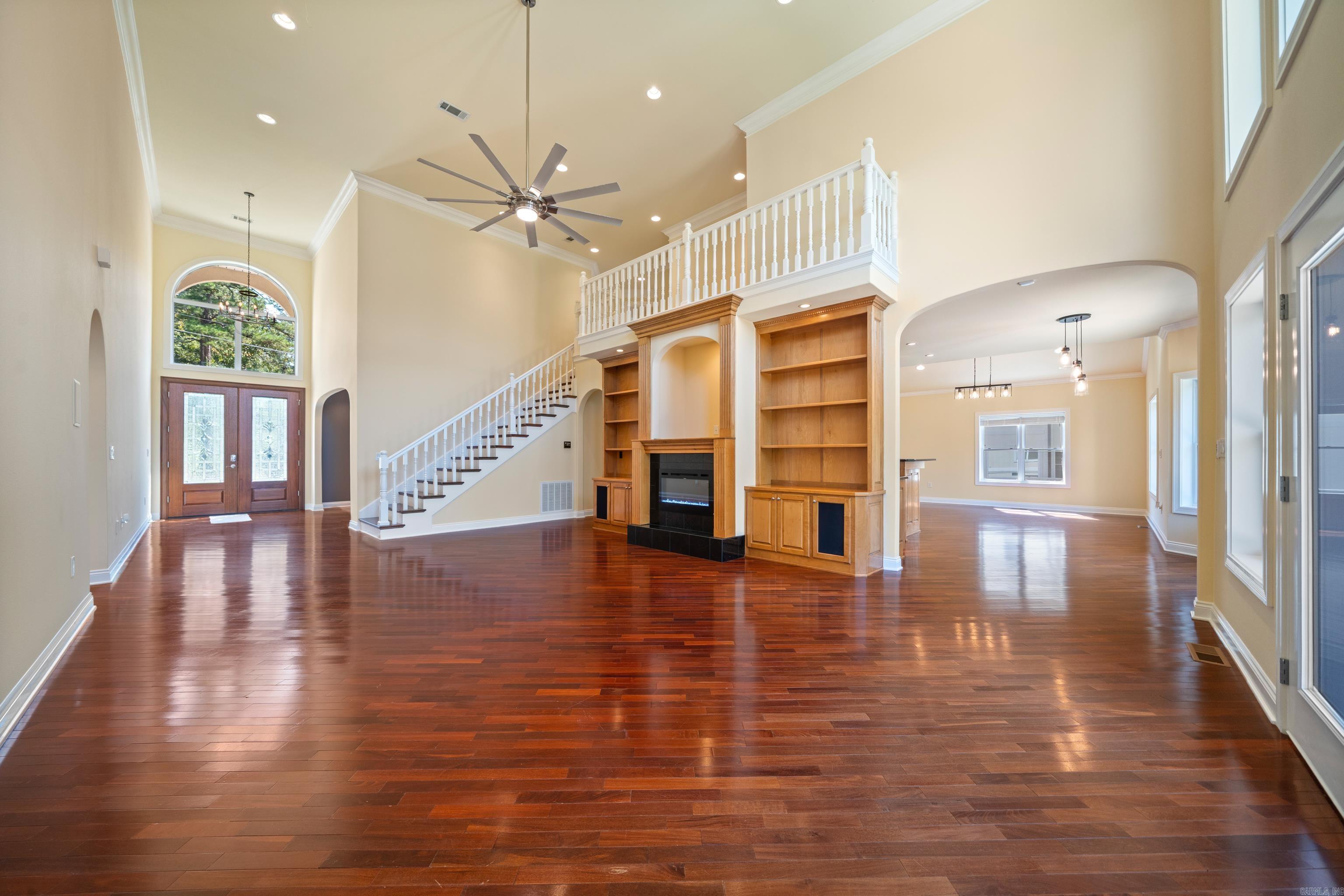 WINDOVER HILLS - Residential