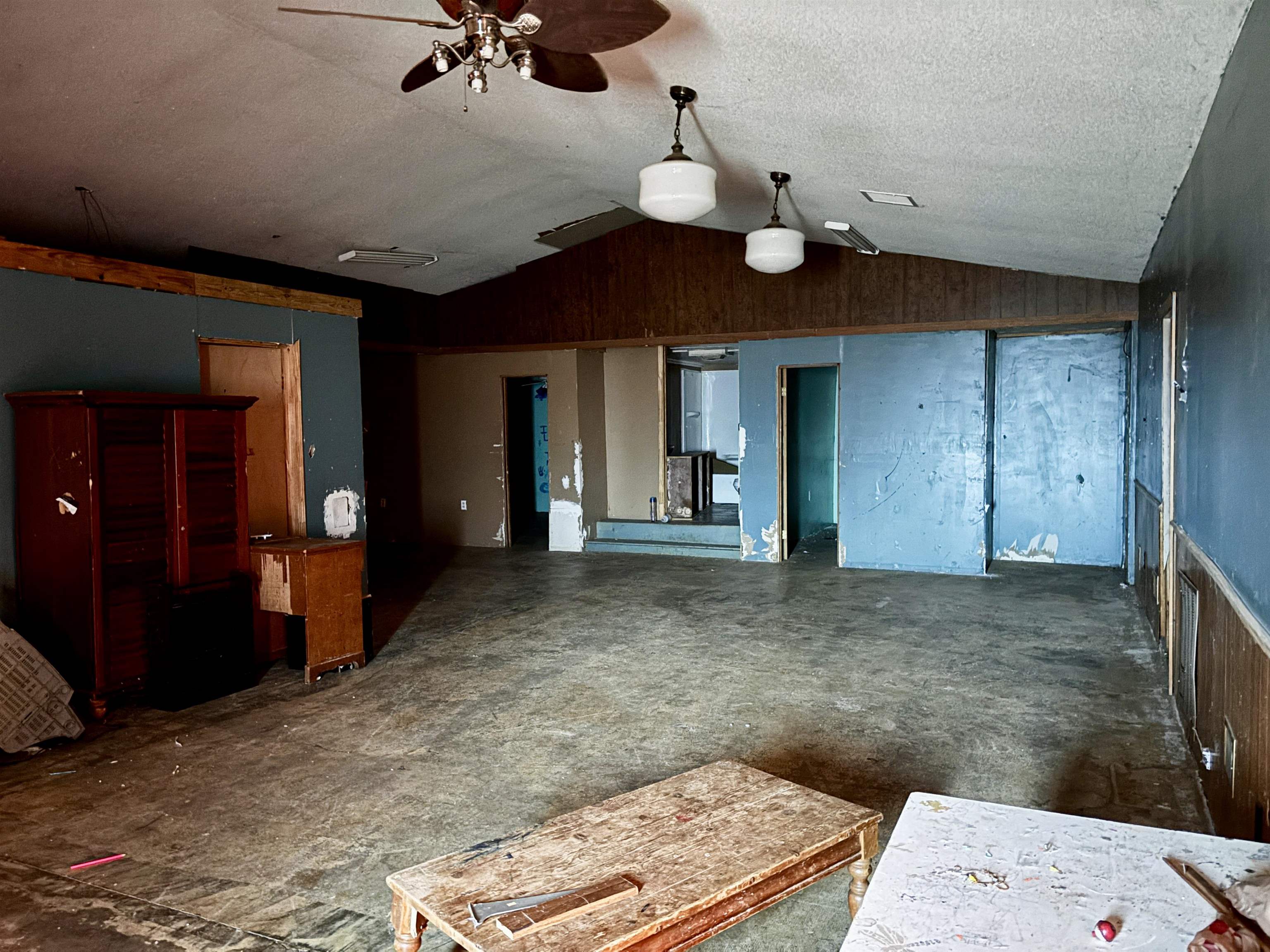 L.M. EARL ADDN - Residential