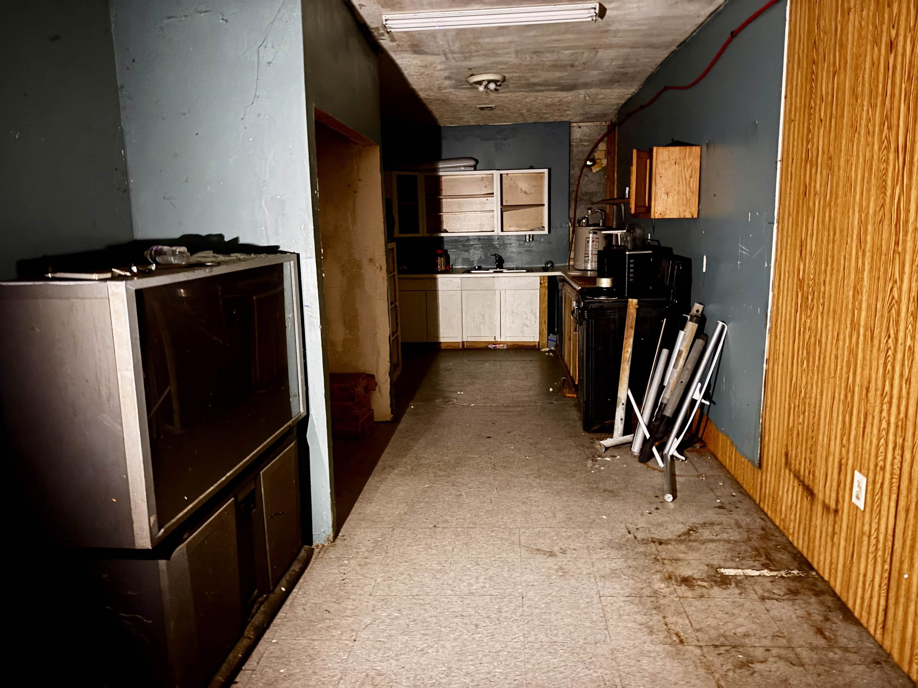 L.M. EARL ADDN - Residential