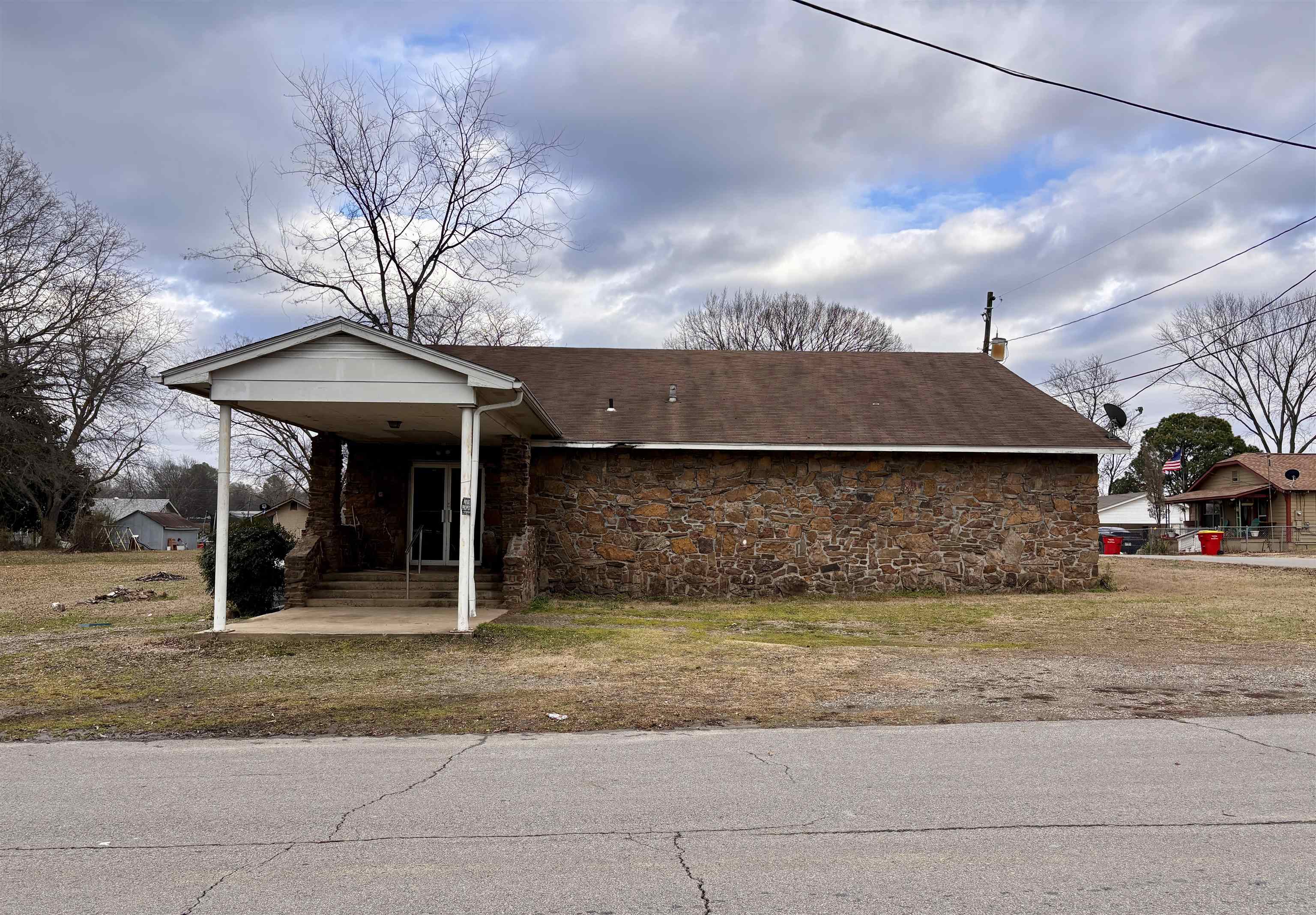 L.M. EARL ADDN - Residential