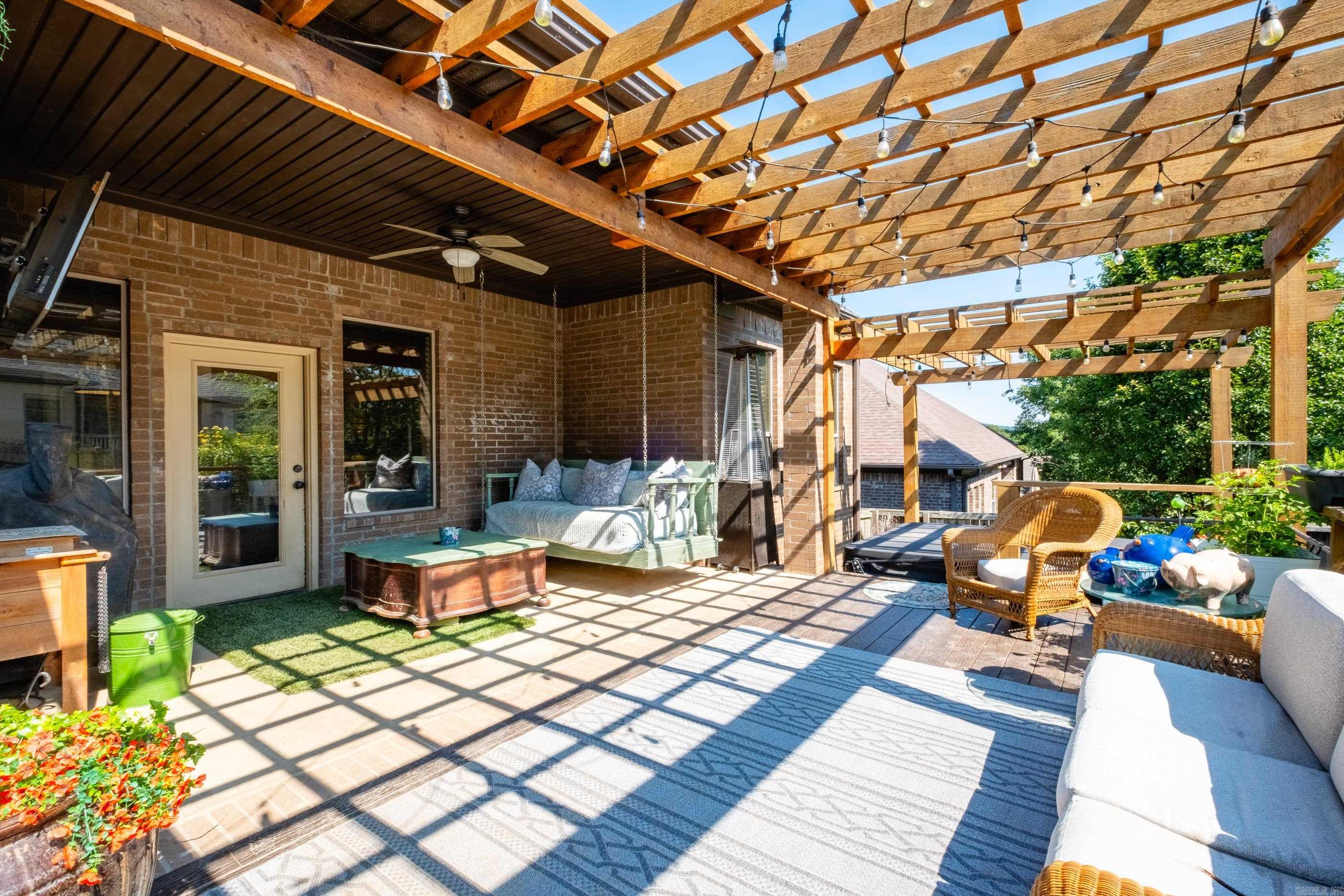 CHENAL VALLEY TOURNAY CIRCLE - Residential