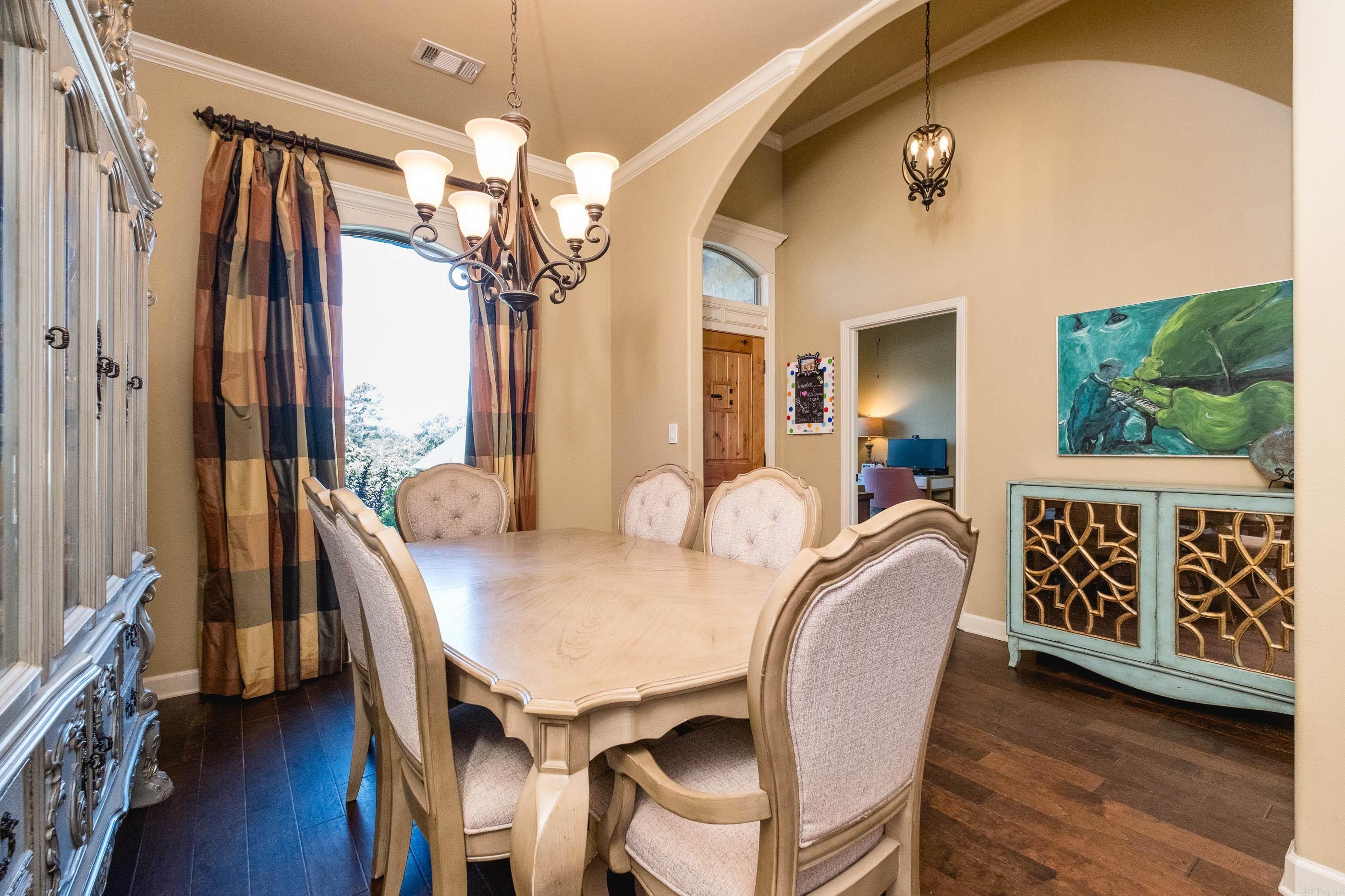 CHENAL VALLEY TOURNAY CIRCLE - Residential