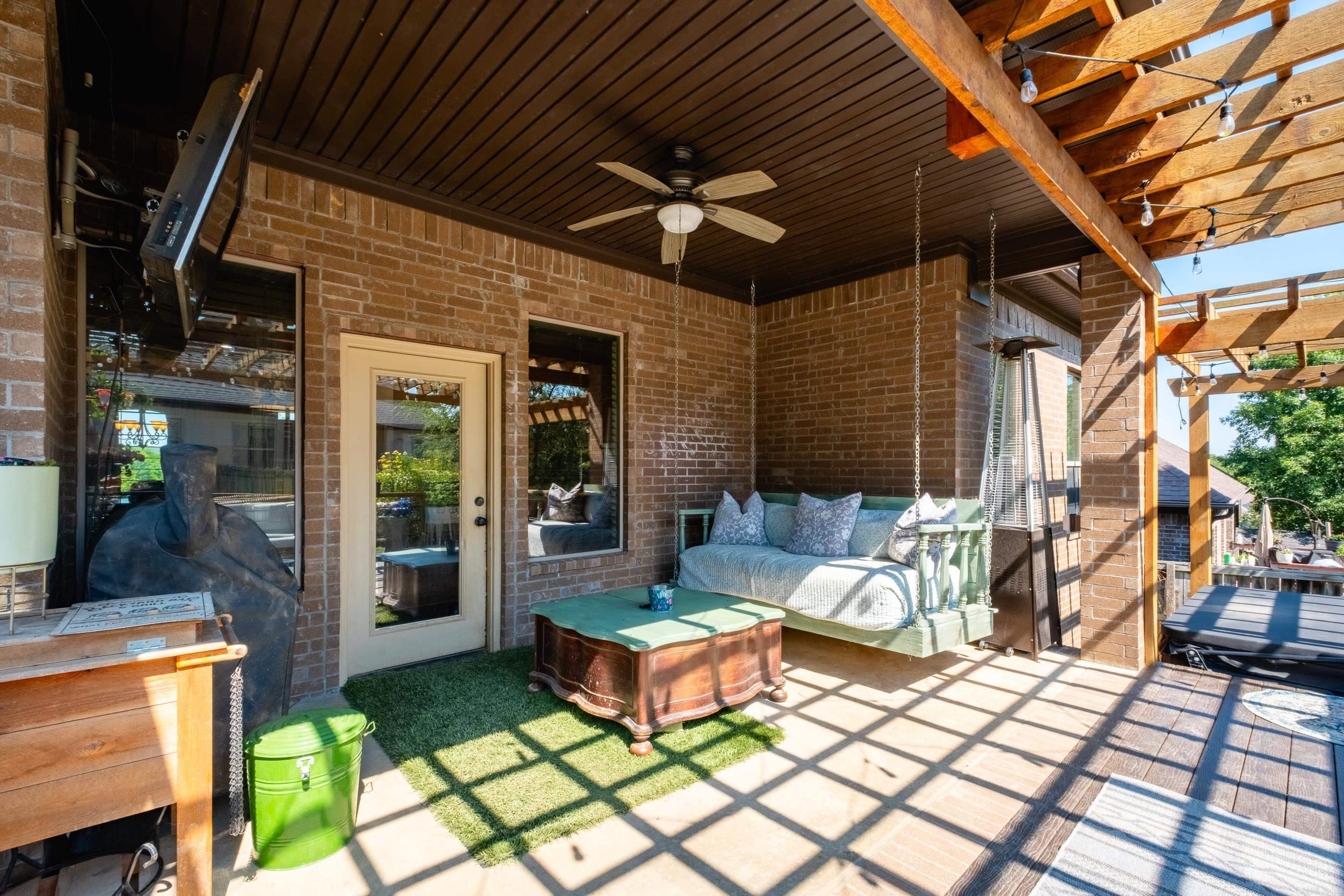 CHENAL VALLEY TOURNAY CIRCLE - Residential