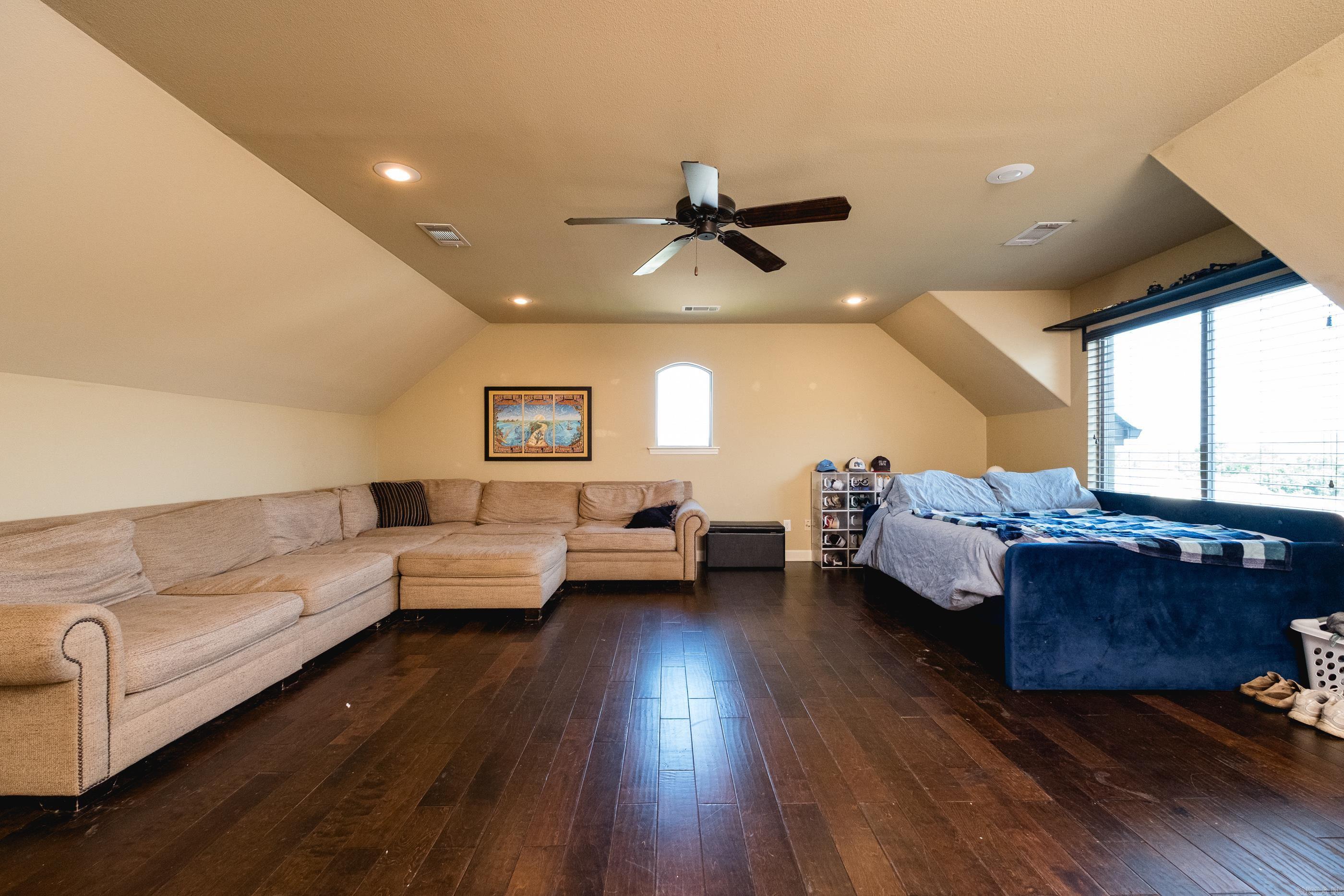 CHENAL VALLEY TOURNAY CIRCLE - Residential