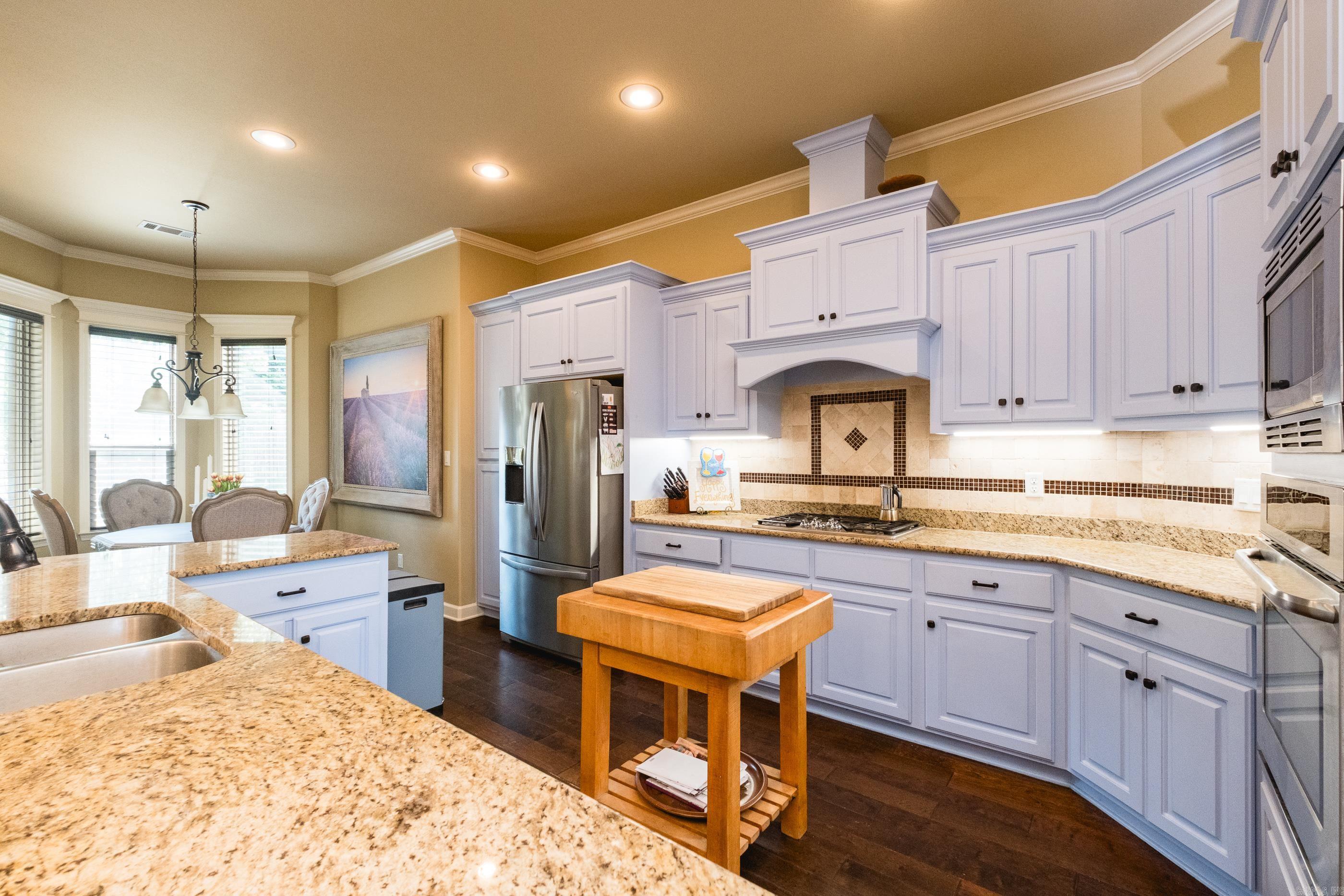CHENAL VALLEY TOURNAY CIRCLE - Residential