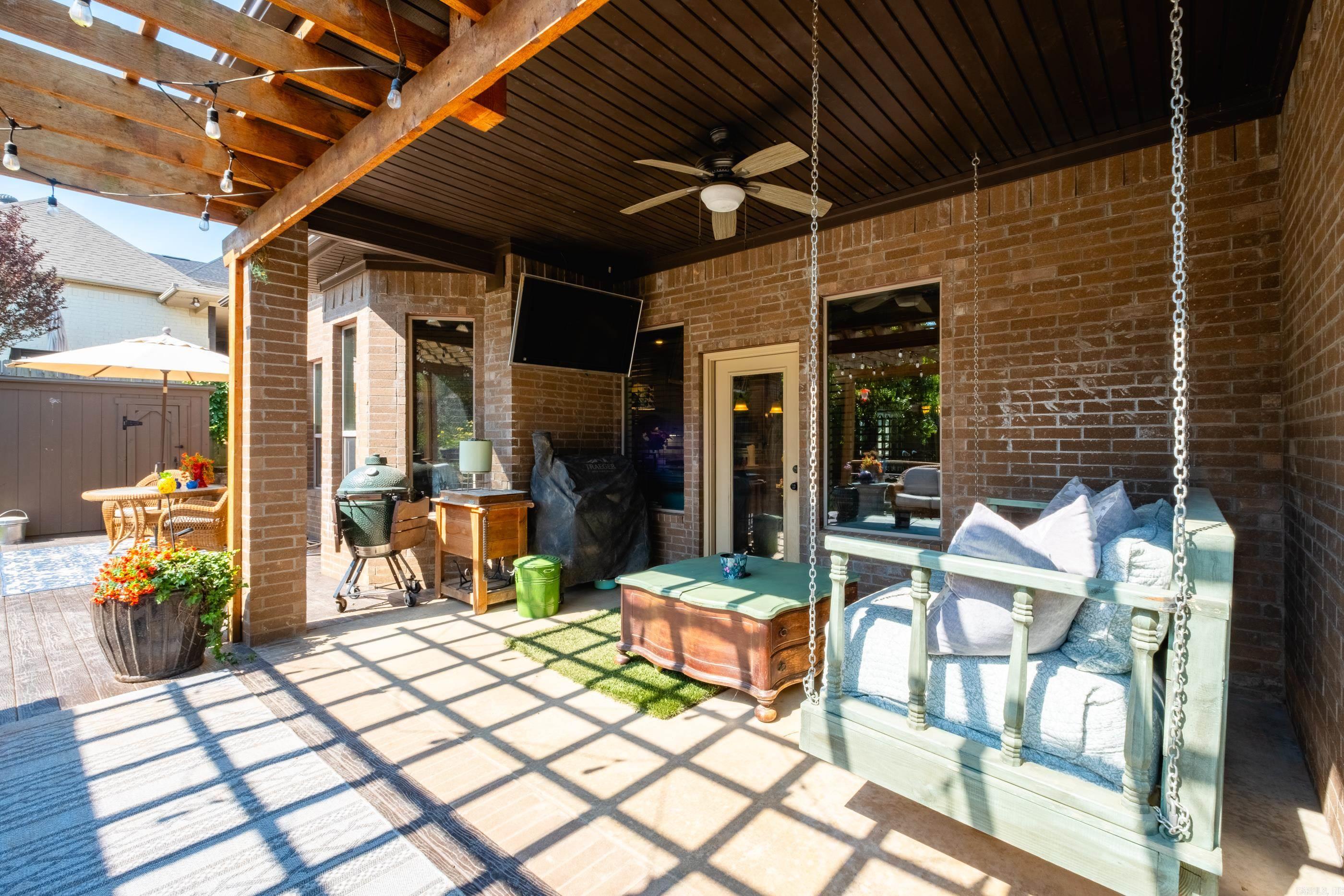 CHENAL VALLEY TOURNAY CIRCLE - Residential