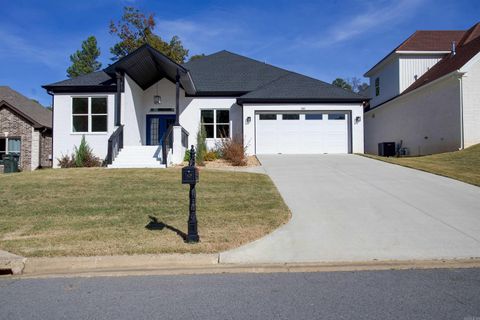 Photo of 8116 Kanis Pines Drive, Little Rock, AR 72204 (MLS # 25049646)