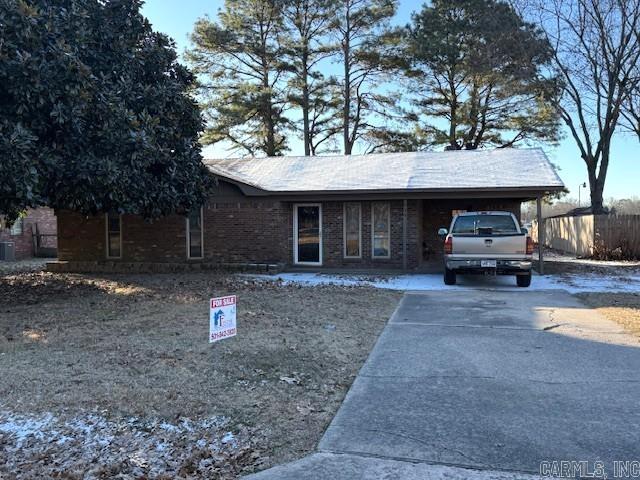 A great house for a starter home. Nice spacious back yard with storage building. Open concept in public areas. You will have everything you need. Laundry, 3 beds and a bath.