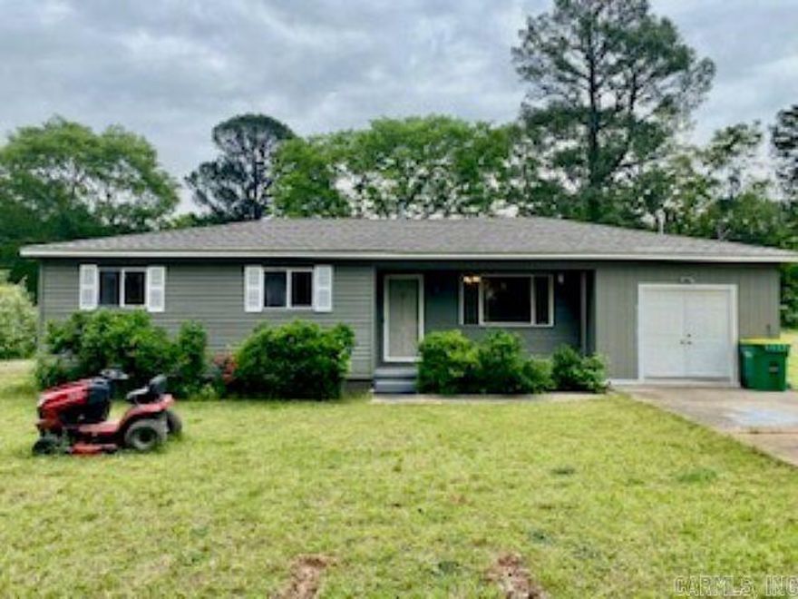 Move in ready and prefect for first time home buyers.  Home includes 3 bedrooms, 2 bathrooms, roof 2025, hardwood floors, new flooring in kitchen and den, updated bathroom situated on almost half an acre.