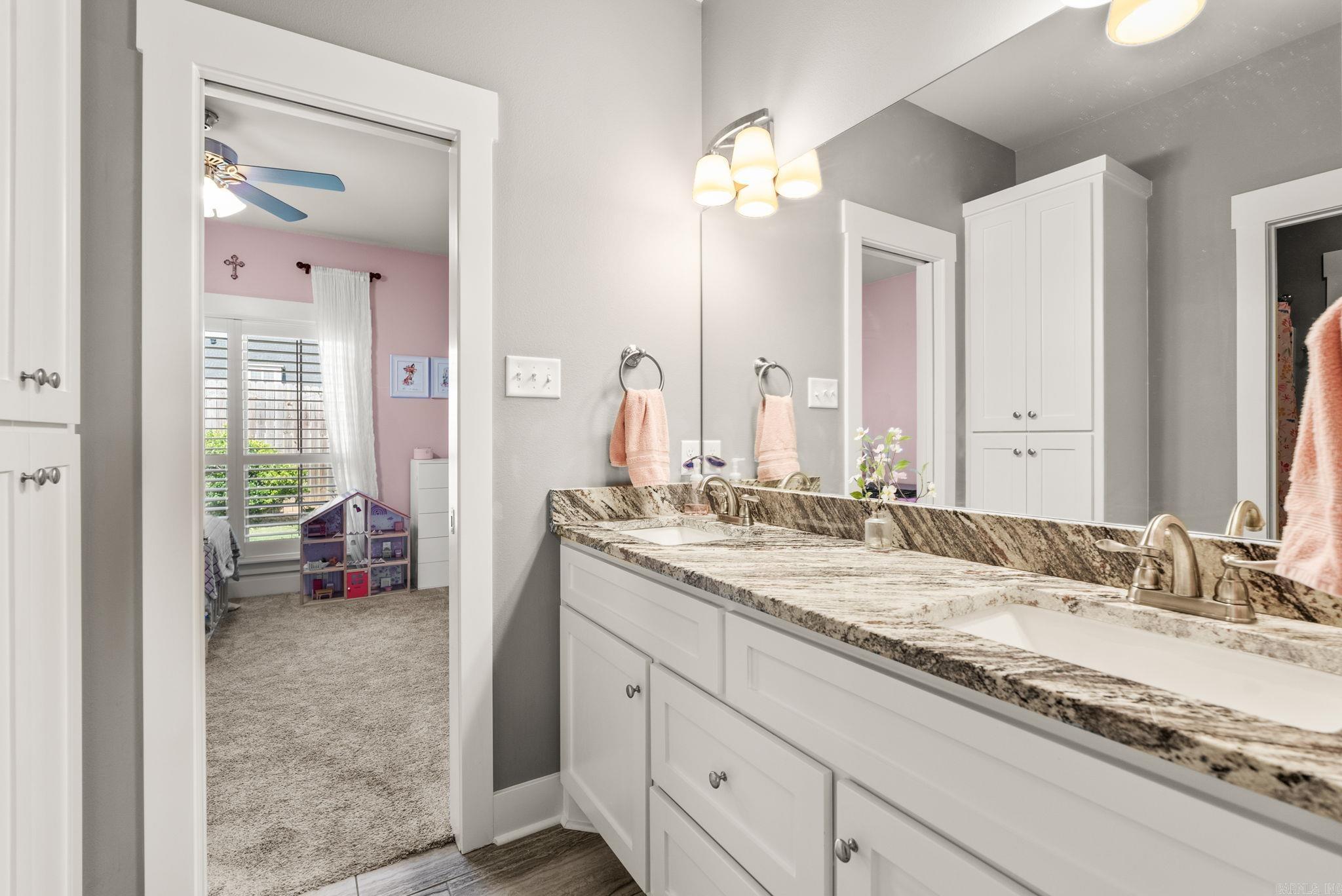 SALEM WOODS - Residential