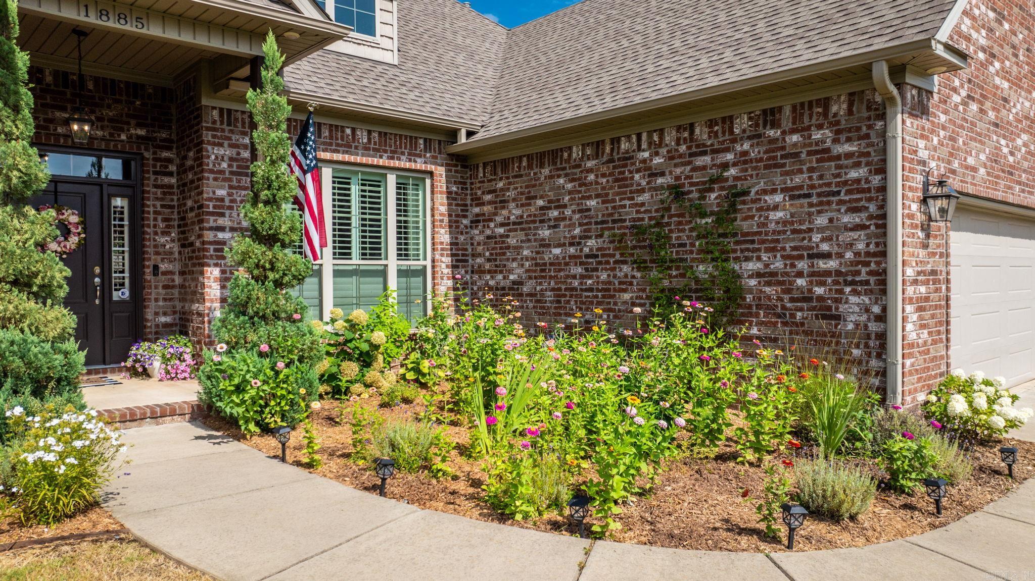 SALEM WOODS - Residential