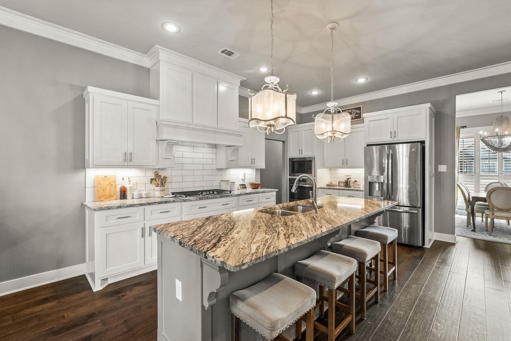 SALEM WOODS - Residential