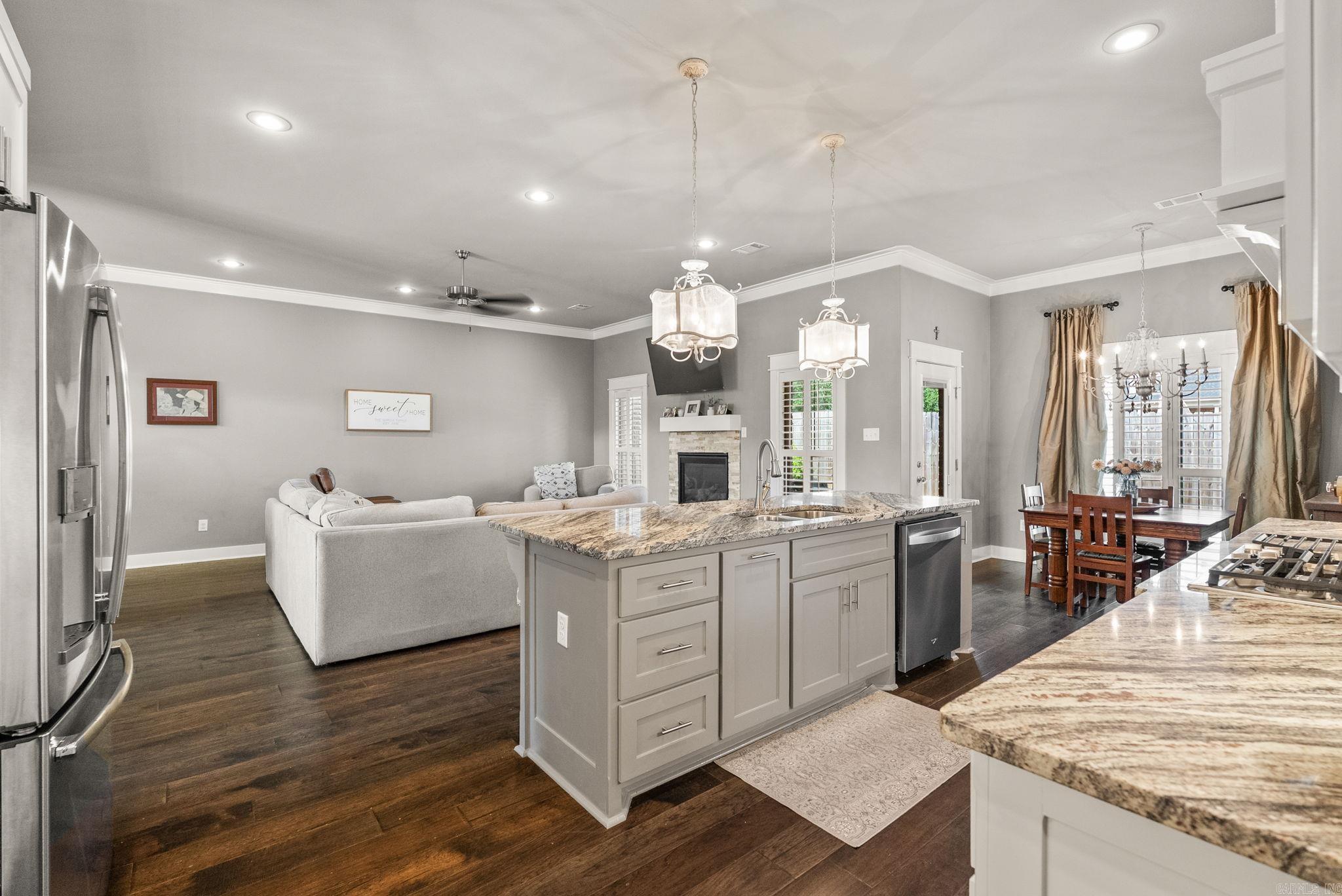 SALEM WOODS - Residential