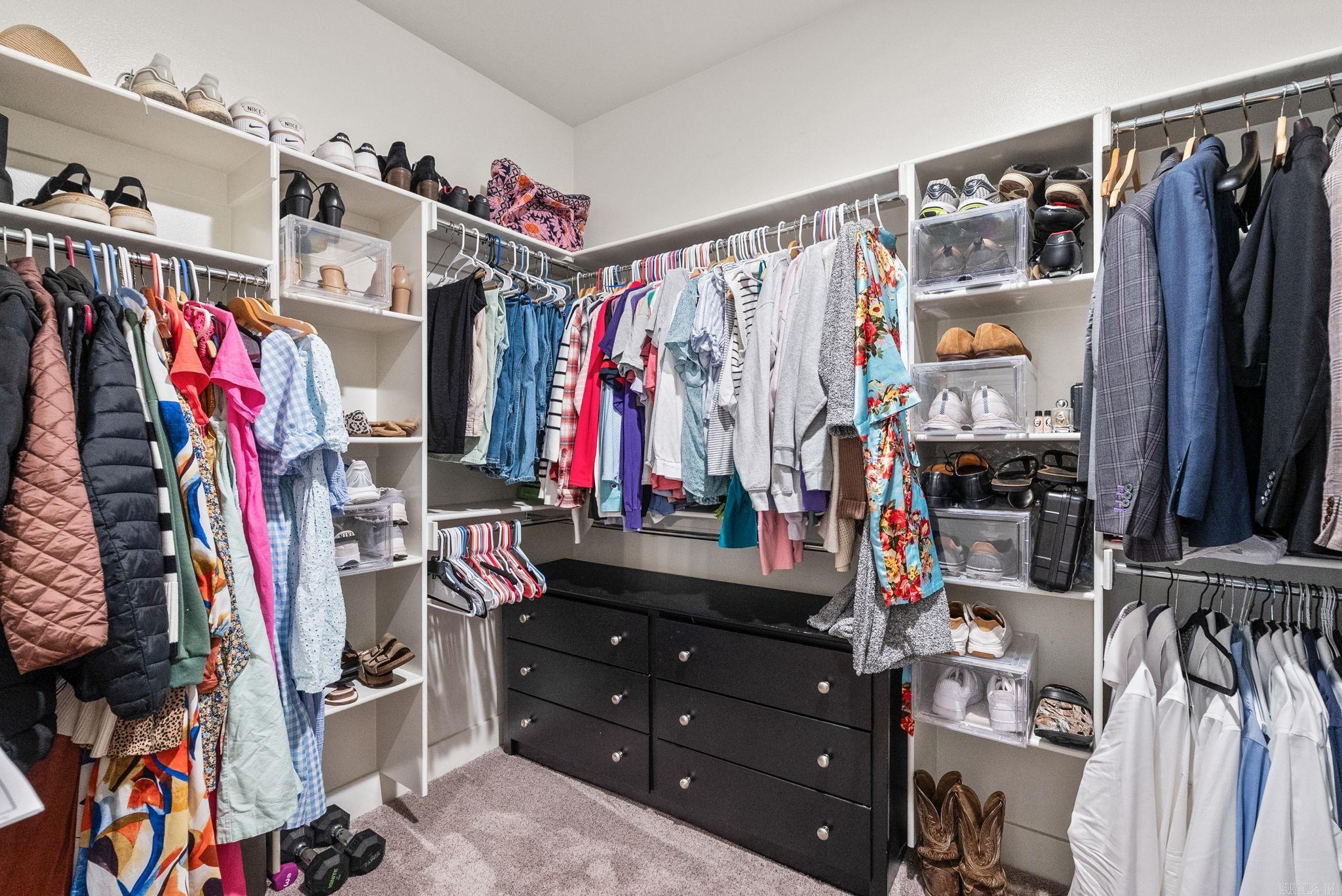 SALEM WOODS - Residential