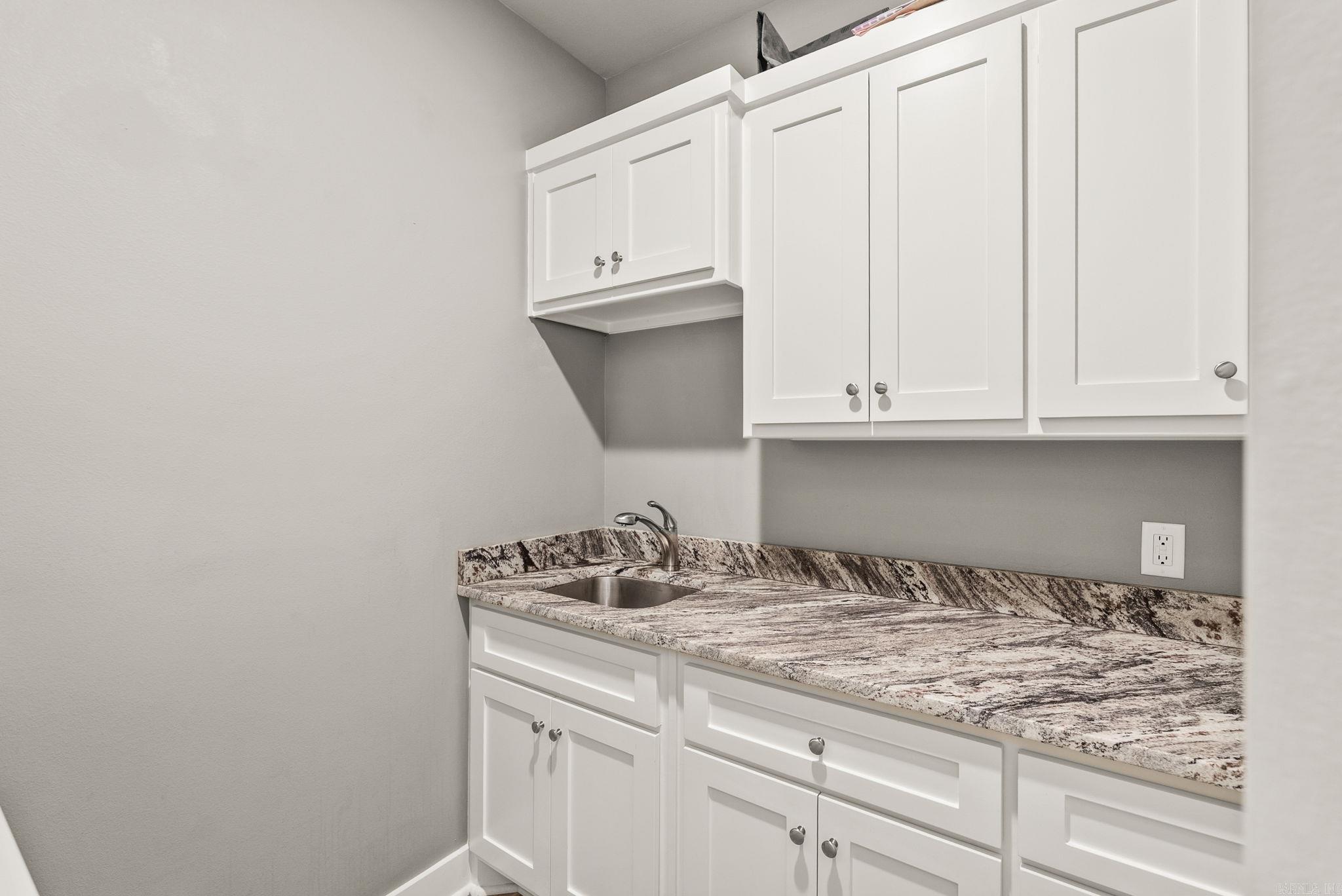 SALEM WOODS - Residential