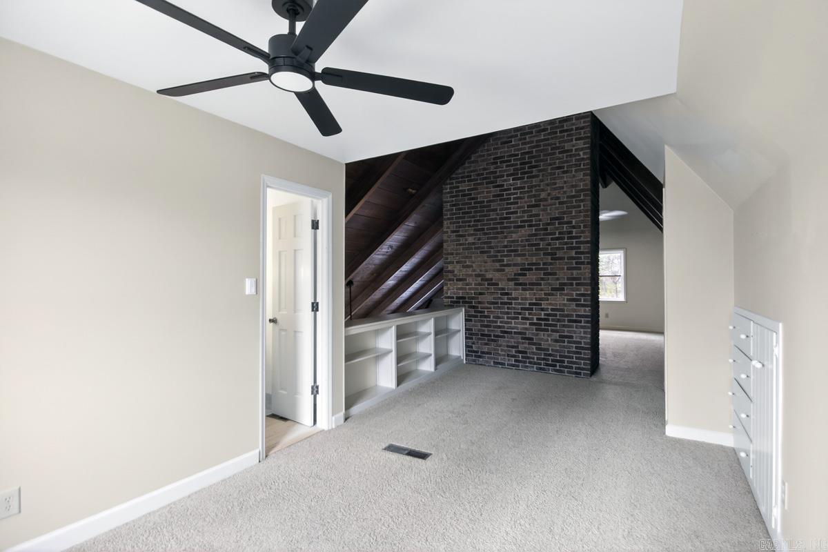 BLOOMFIELD HILLS - Residential