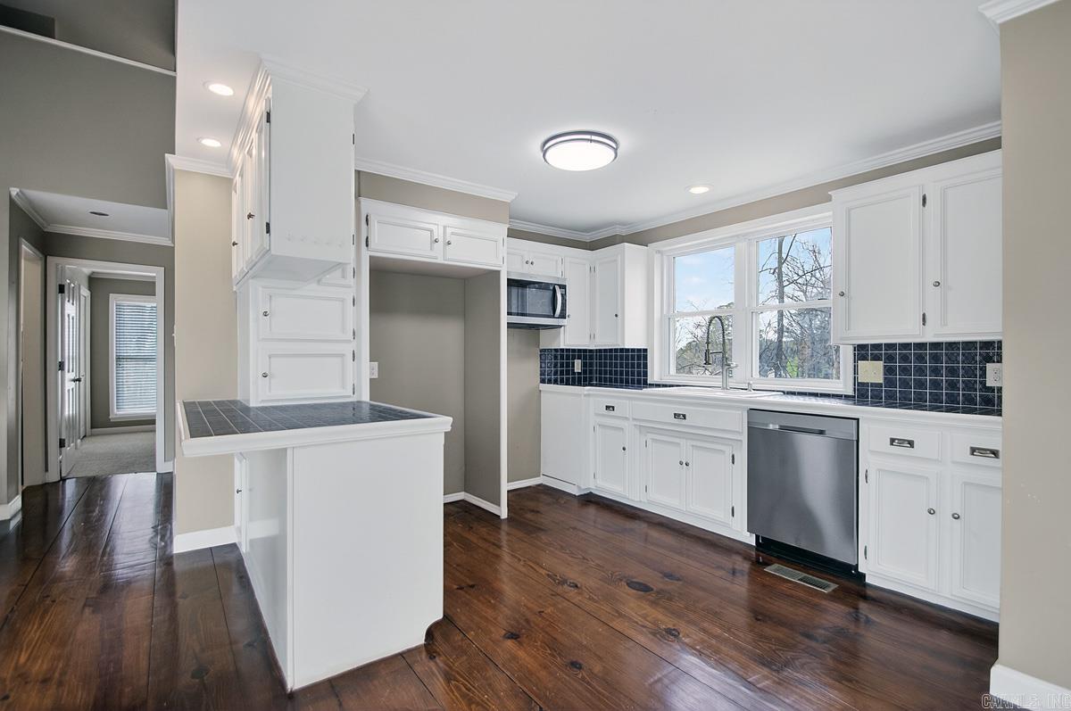 BLOOMFIELD HILLS - Residential