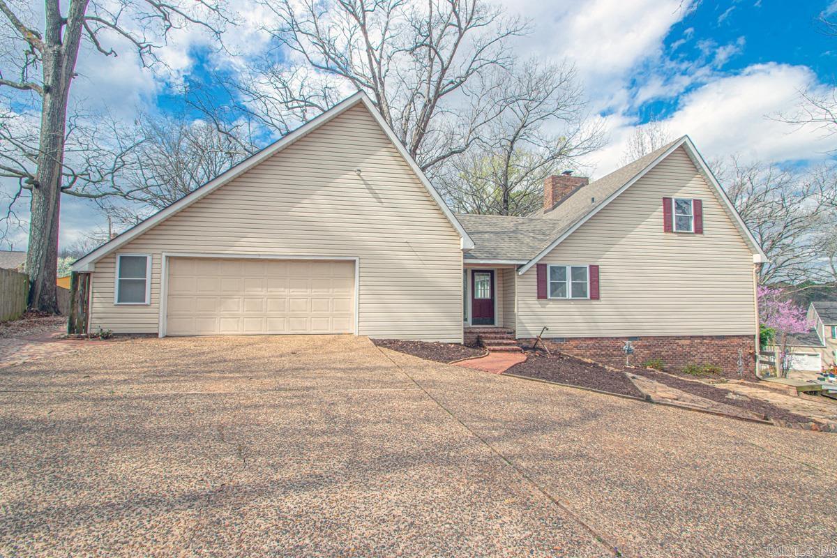 BLOOMFIELD HILLS - Residential