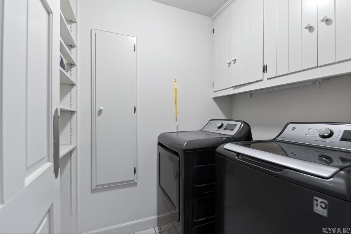 BLOOMFIELD HILLS - Residential