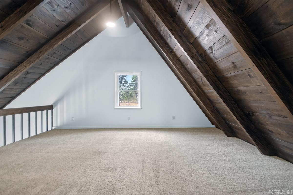 BLOOMFIELD HILLS - Residential