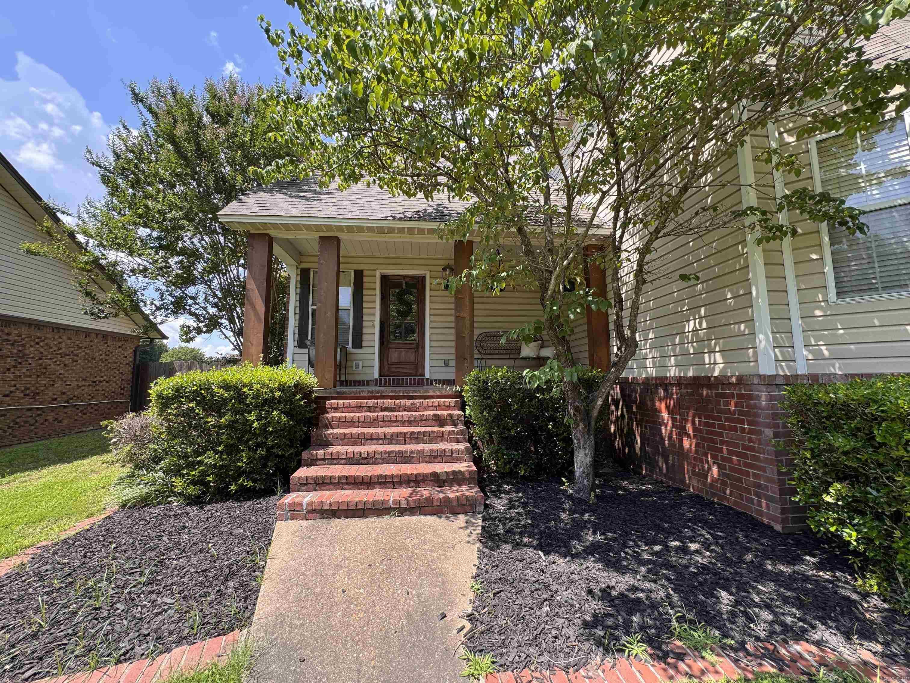 RIVER OAKS - Residential