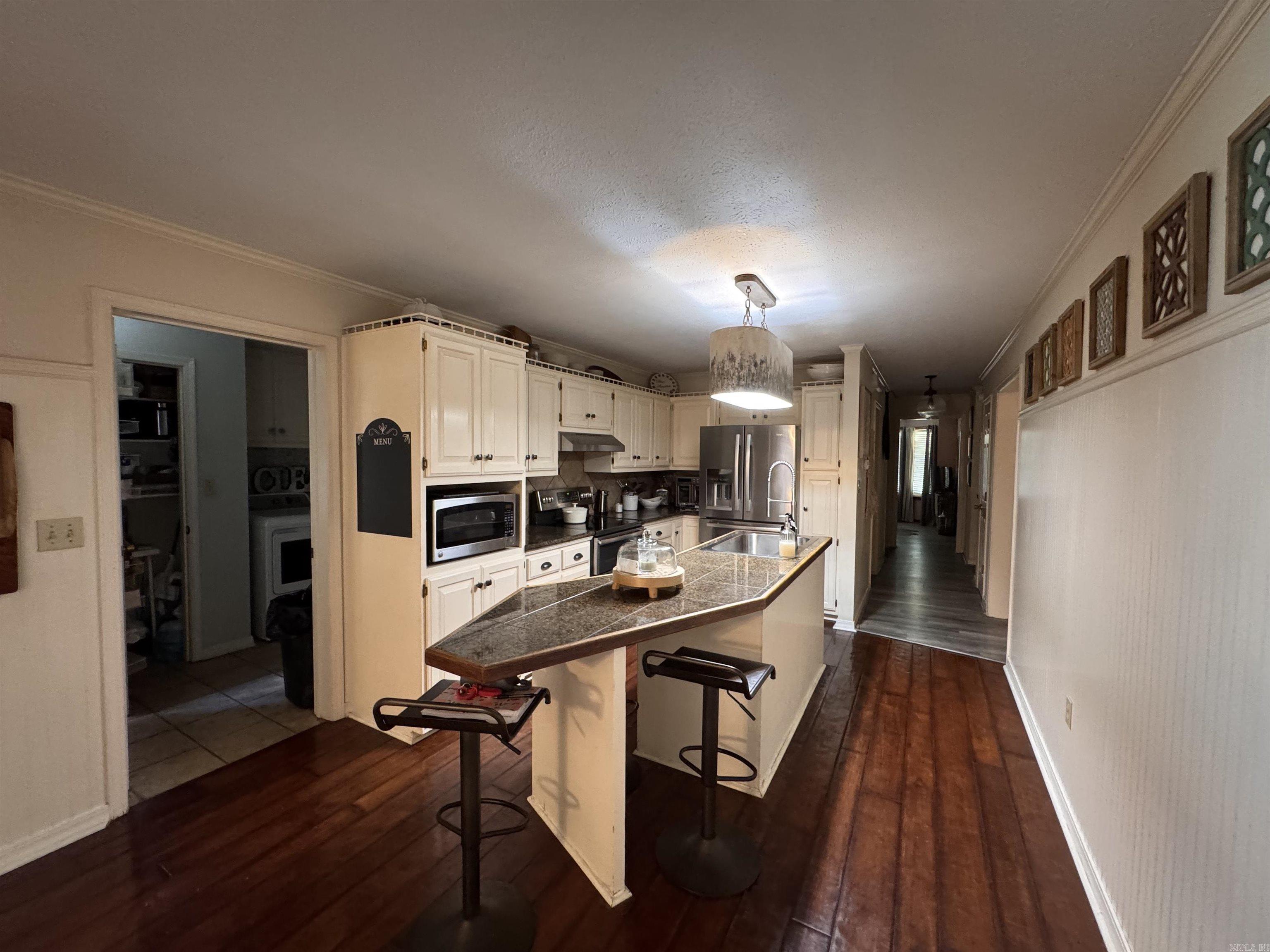 RIVER OAKS - Residential