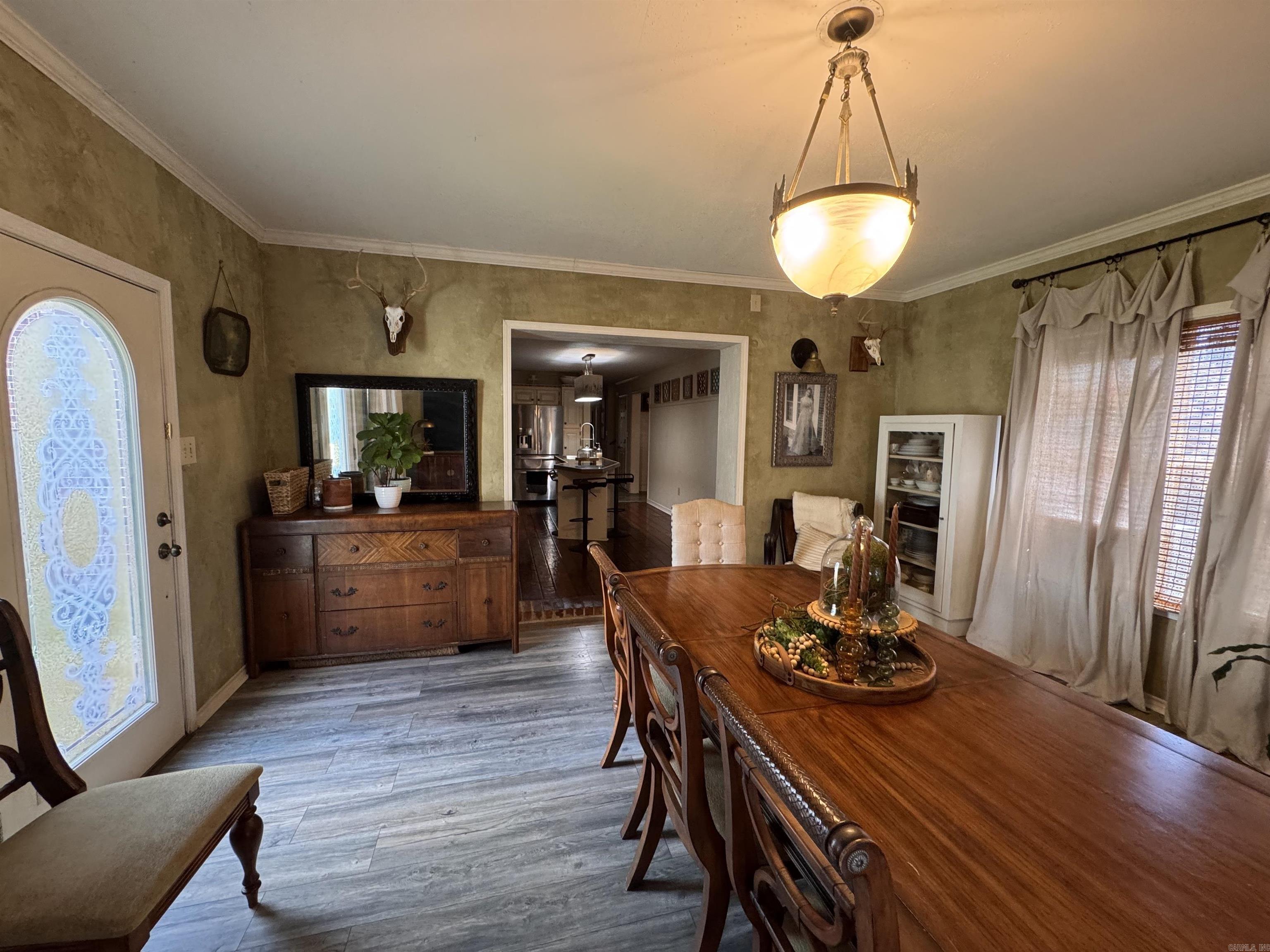 RIVER OAKS - Residential