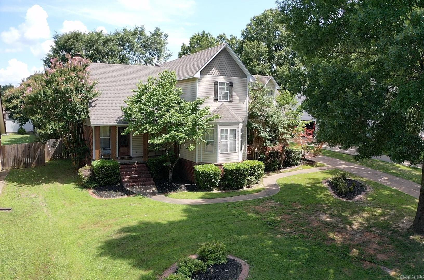 RIVER OAKS CHARMER with a beautiful in-ground pool area! Located near River Oaks Golf Course, this one-owner home has been updated and well maintained. Kitchen features stainless appliances including French door Refrigerator and double oven range. A large dining space looks out to the inviting pool and patio area. Tall 20’ ceiling in the living and entry areas make this space feel open with lots of natural light. A site built woodburning fireplace has had gas logs added. The main floor has a den with bay window, plus an adjacent office space or nursery. These could be used as a 4th bedroom. Main level bath has been recently updated with walk-in shower. Roof new in 2022. Upstairs hvac replaced in 2019. Pool pump replaced recently. SELLER OFFERING A $3500 UPDATE OR FLOORING ALLOWANCE WITH ACCEPTABLE OFFER.