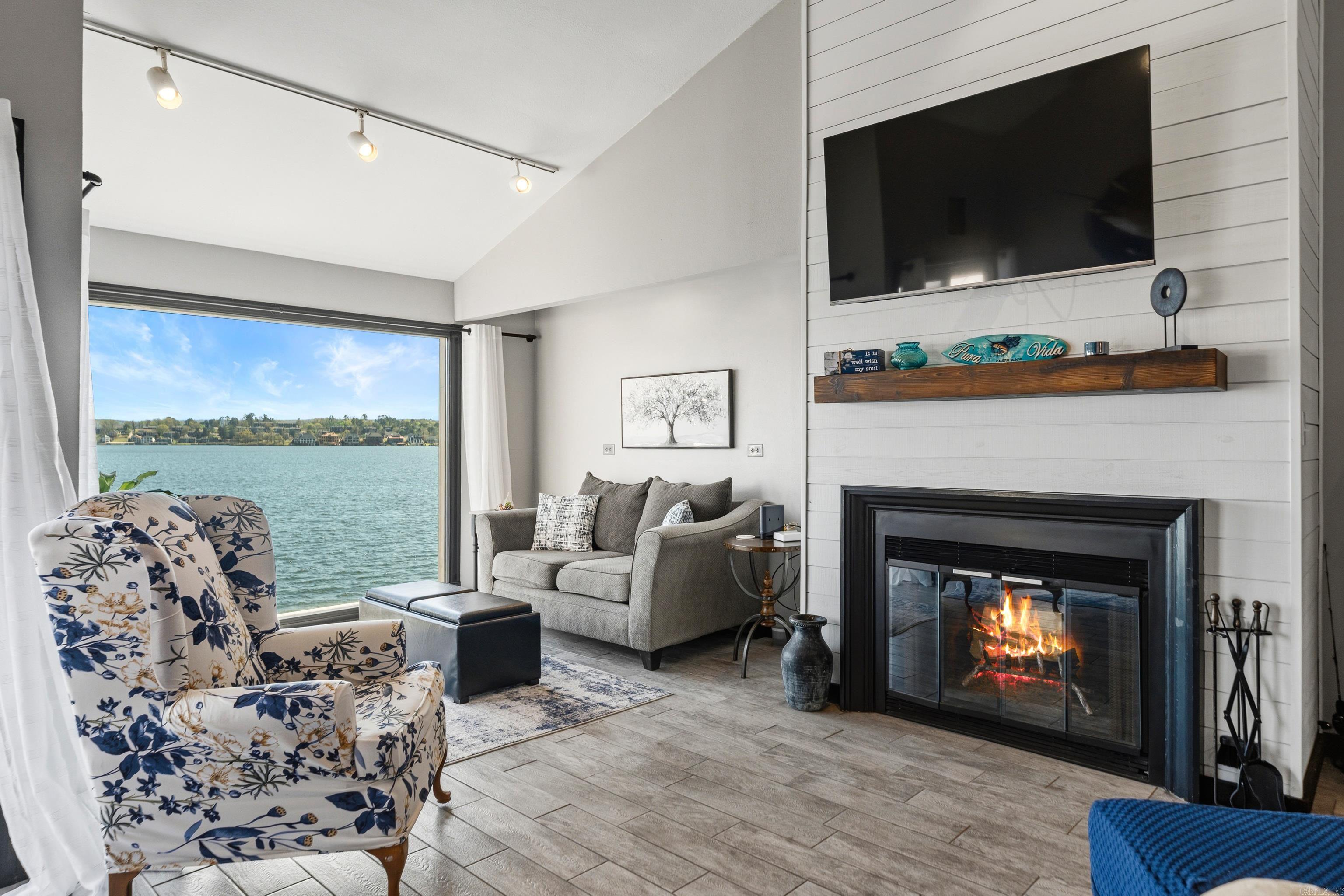 NORTH SHORE HPR - Residential