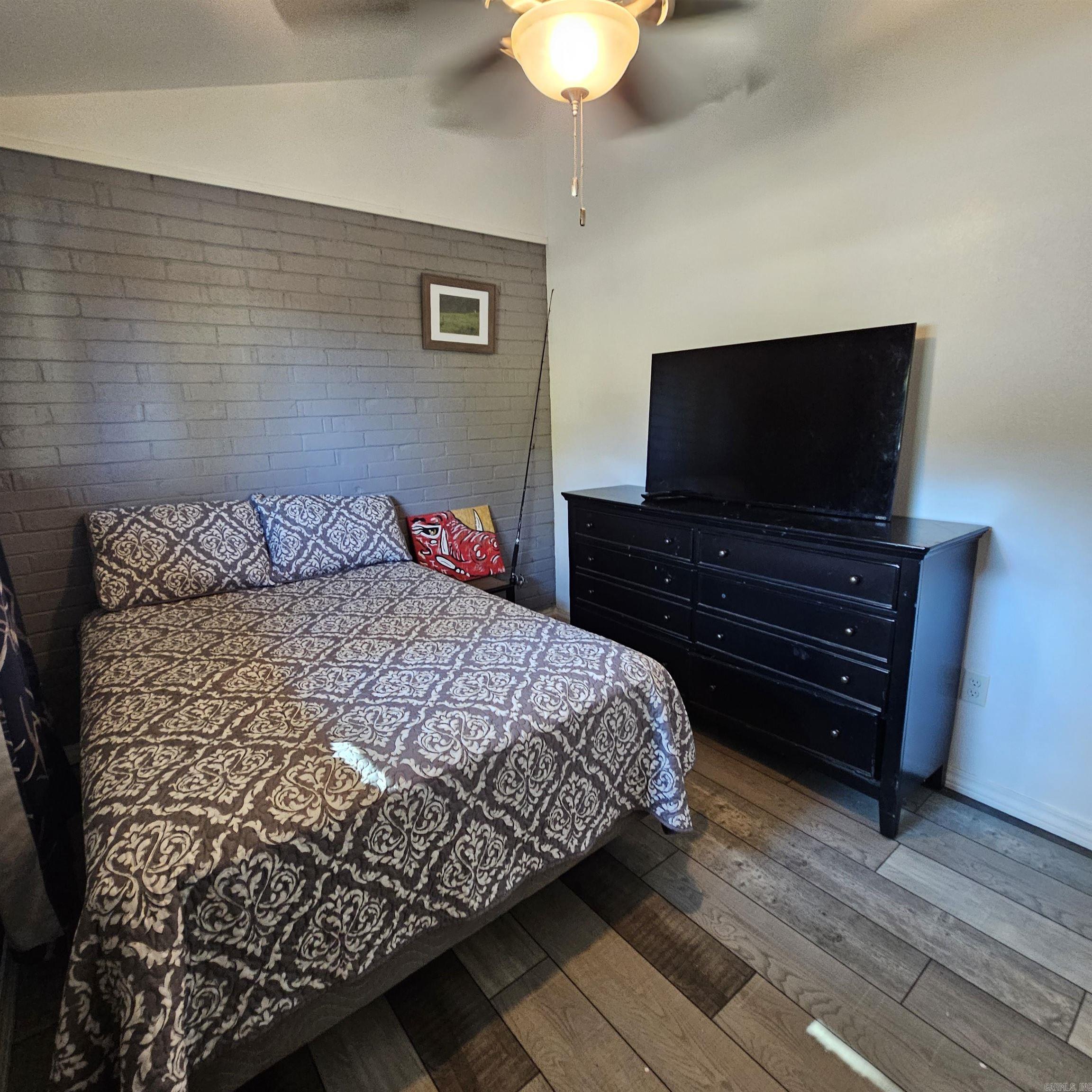 YOCUM LAKE RESORT - Residential