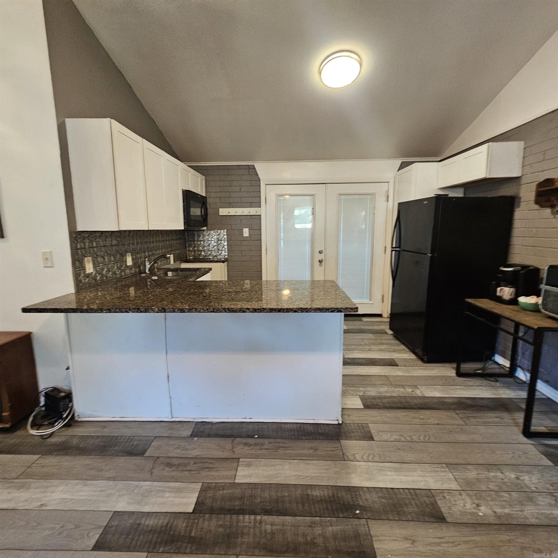 YOCUM LAKE RESORT - Residential