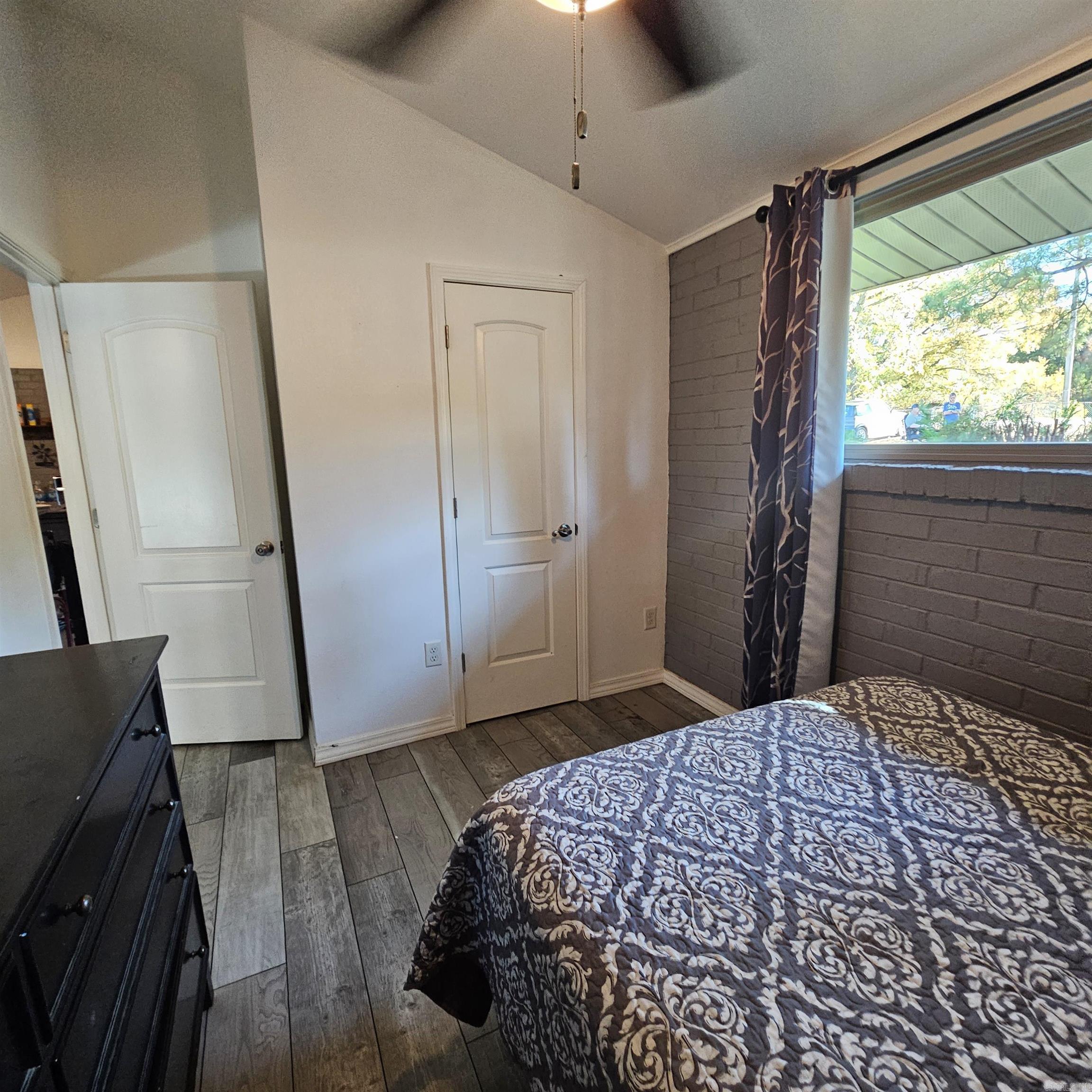 YOCUM LAKE RESORT - Residential