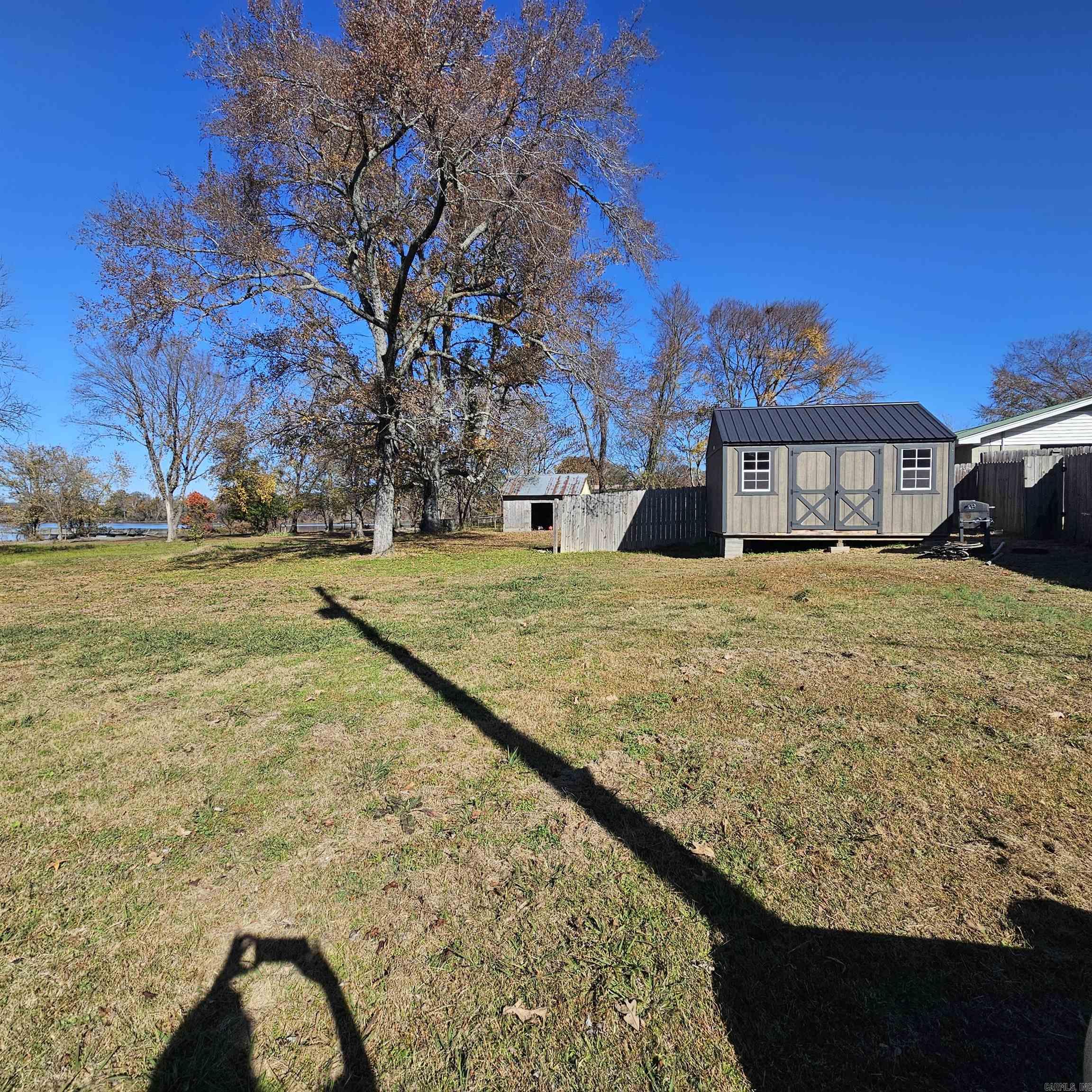 YOCUM LAKE RESORT - Residential