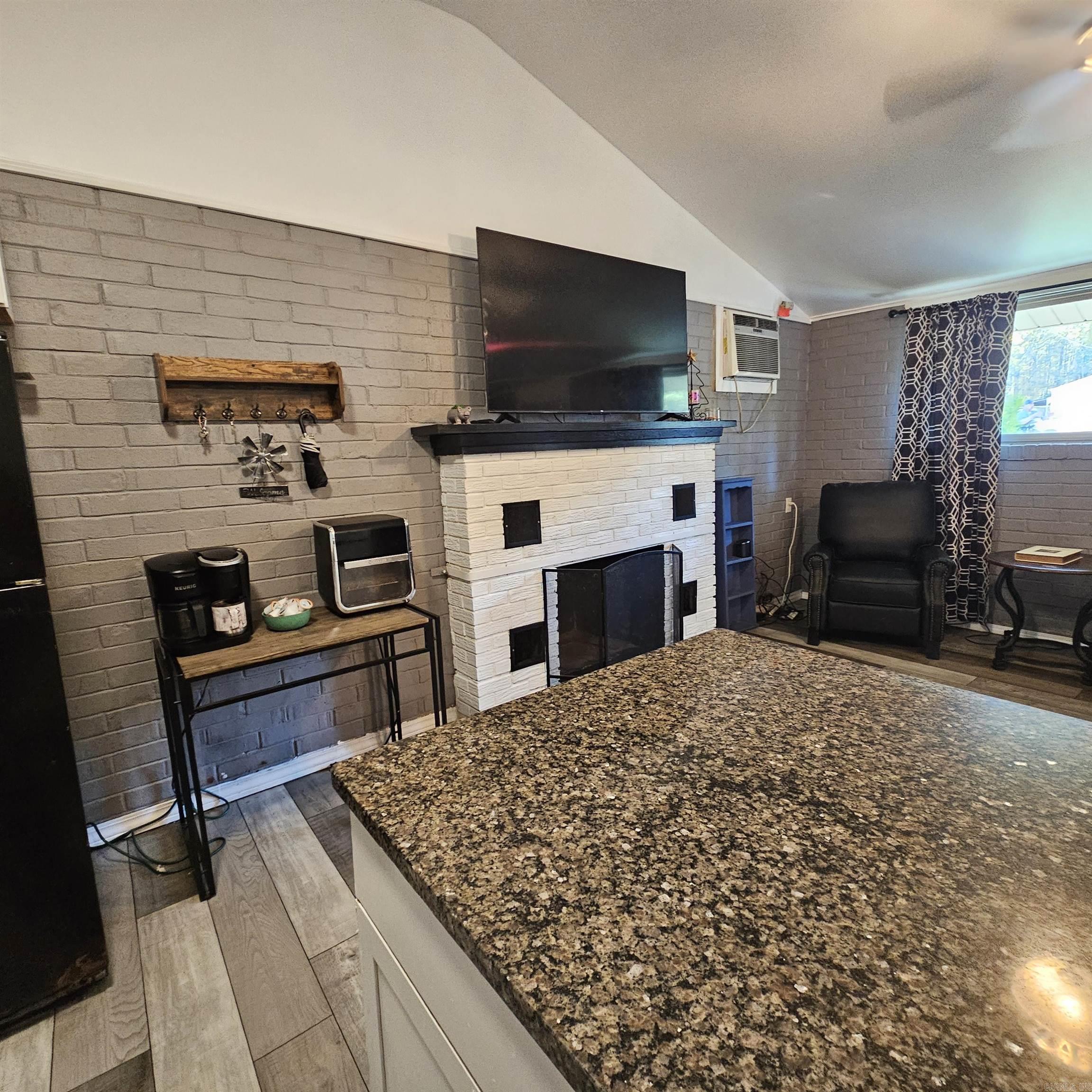 YOCUM LAKE RESORT - Residential