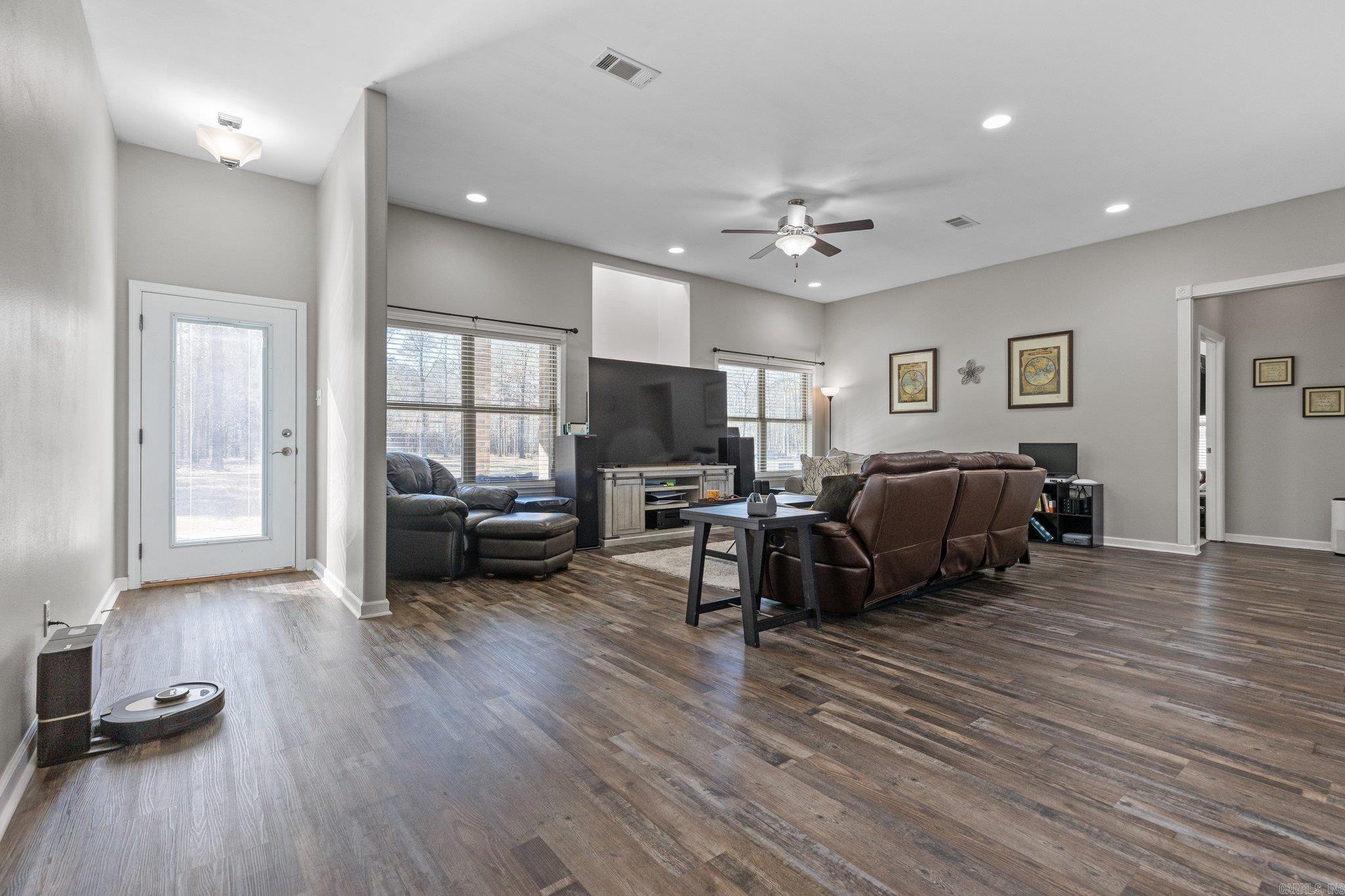 MAPLE CREEK FARMS - Residential