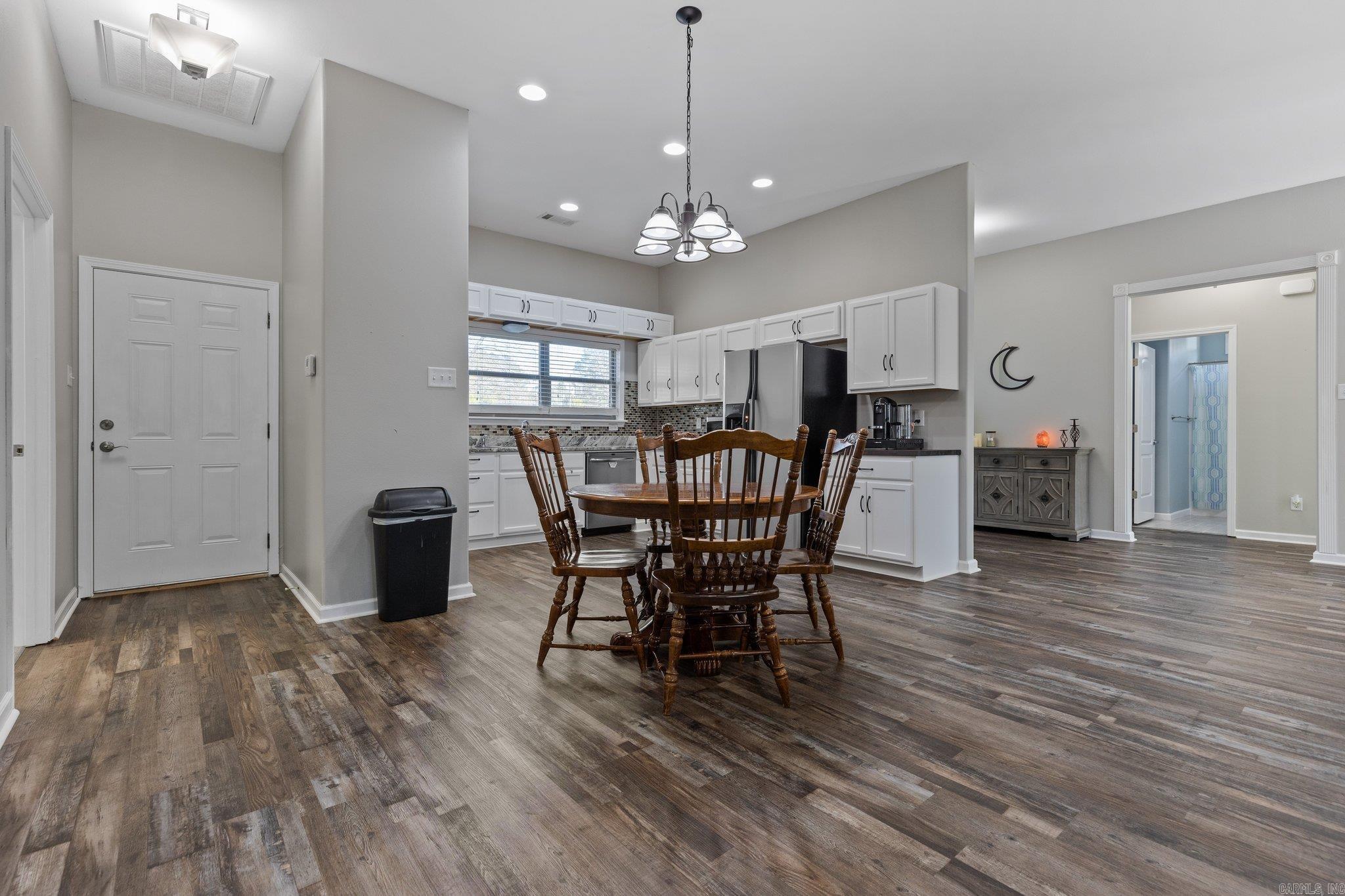 MAPLE CREEK FARMS - Residential