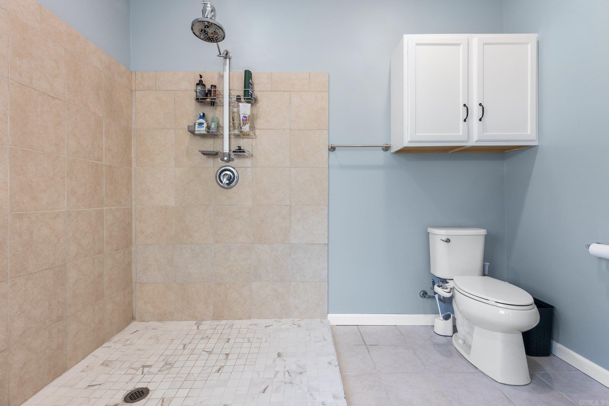 MAPLE CREEK FARMS - Residential