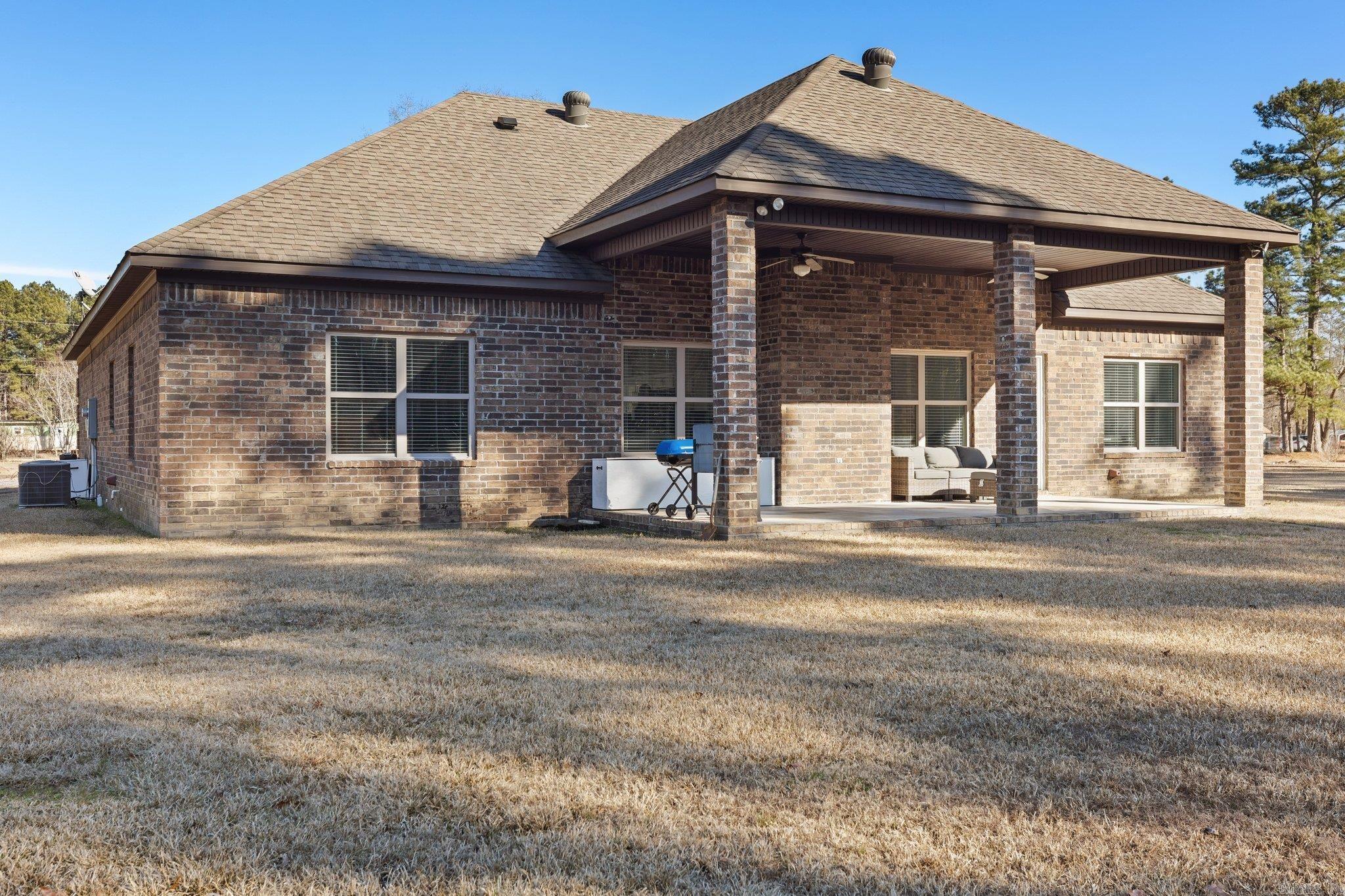 MAPLE CREEK FARMS - Residential