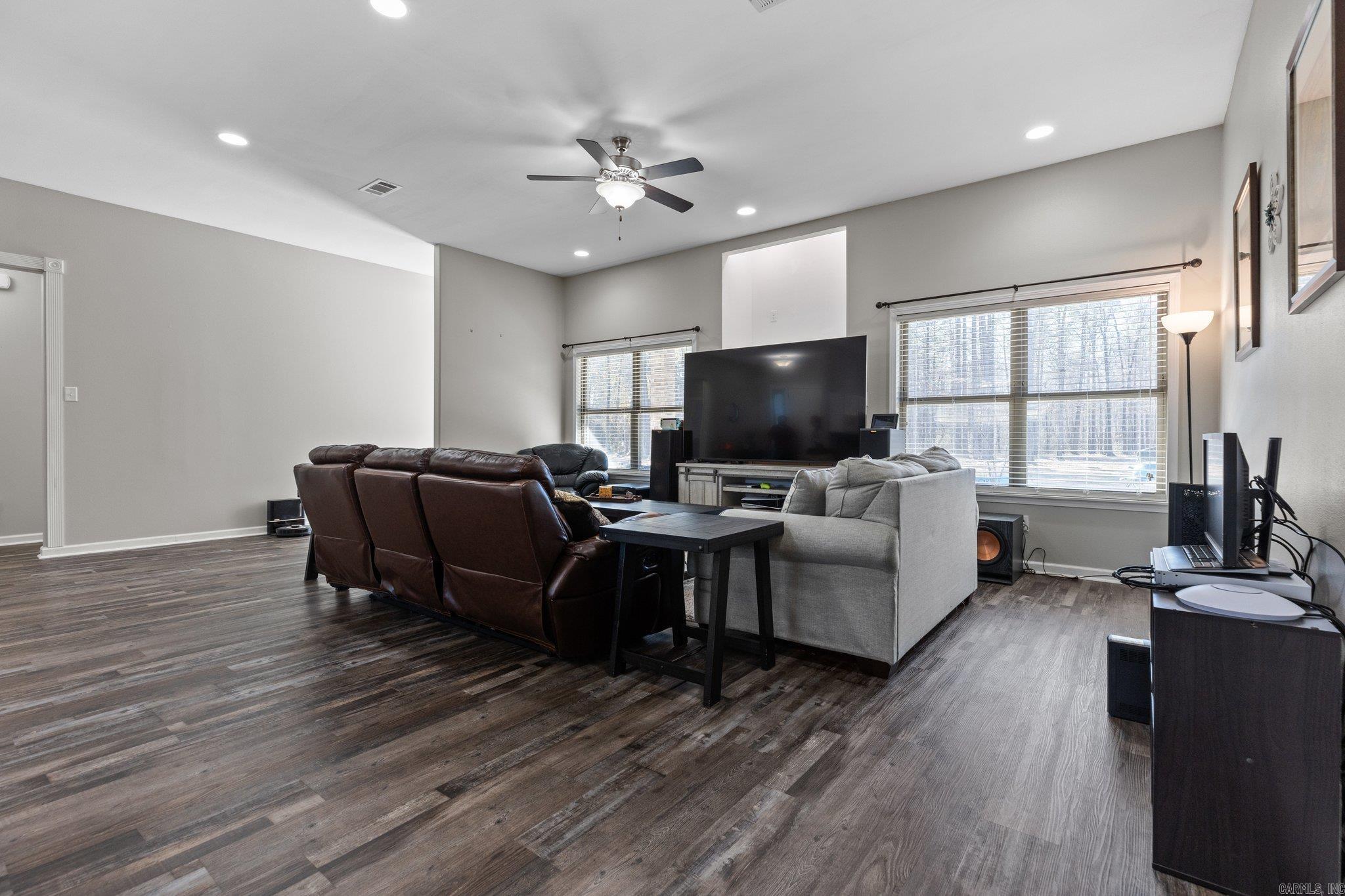 MAPLE CREEK FARMS - Residential