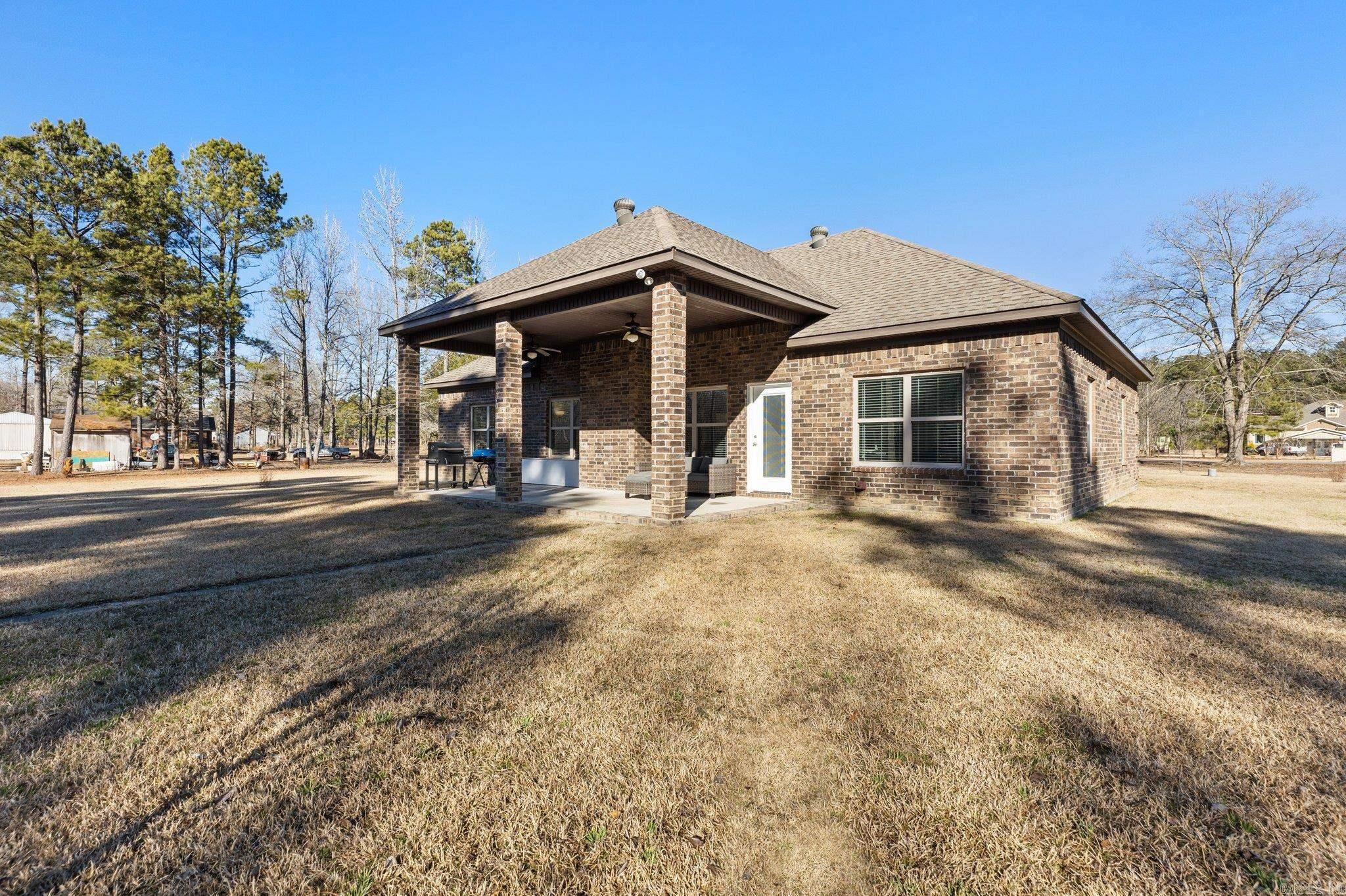 MAPLE CREEK FARMS - Residential