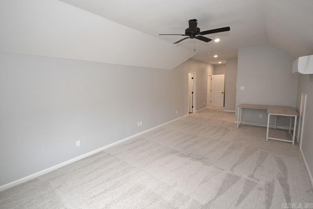 THE WOODS OF HURRICANE LAKE ESTA - Residential