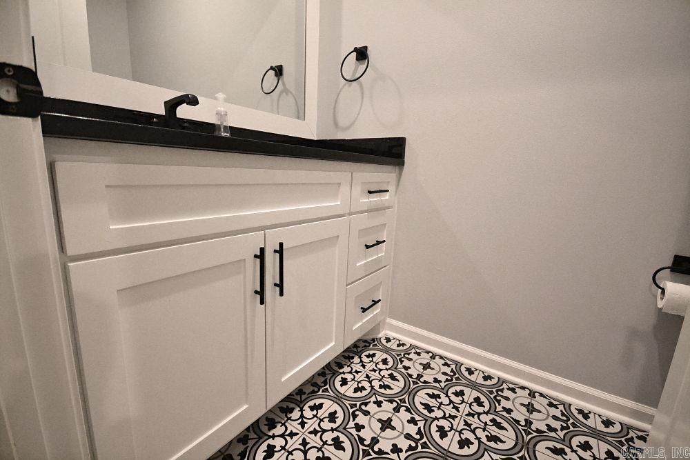 THE WOODS OF HURRICANE LAKE ESTA - Residential