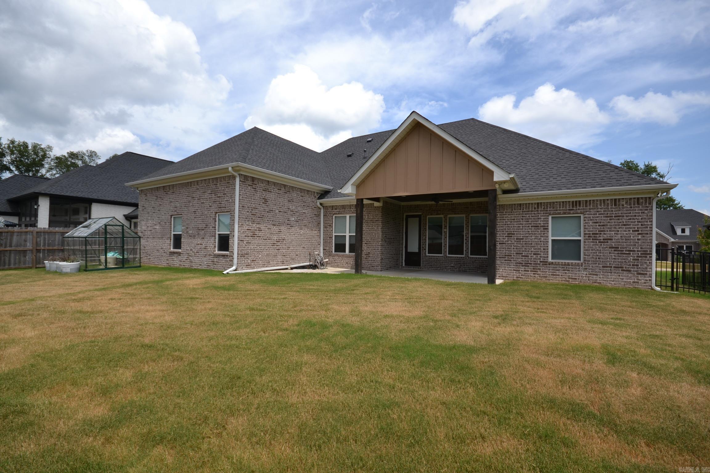 THE WOODS OF HURRICANE LAKE ESTA - Residential
