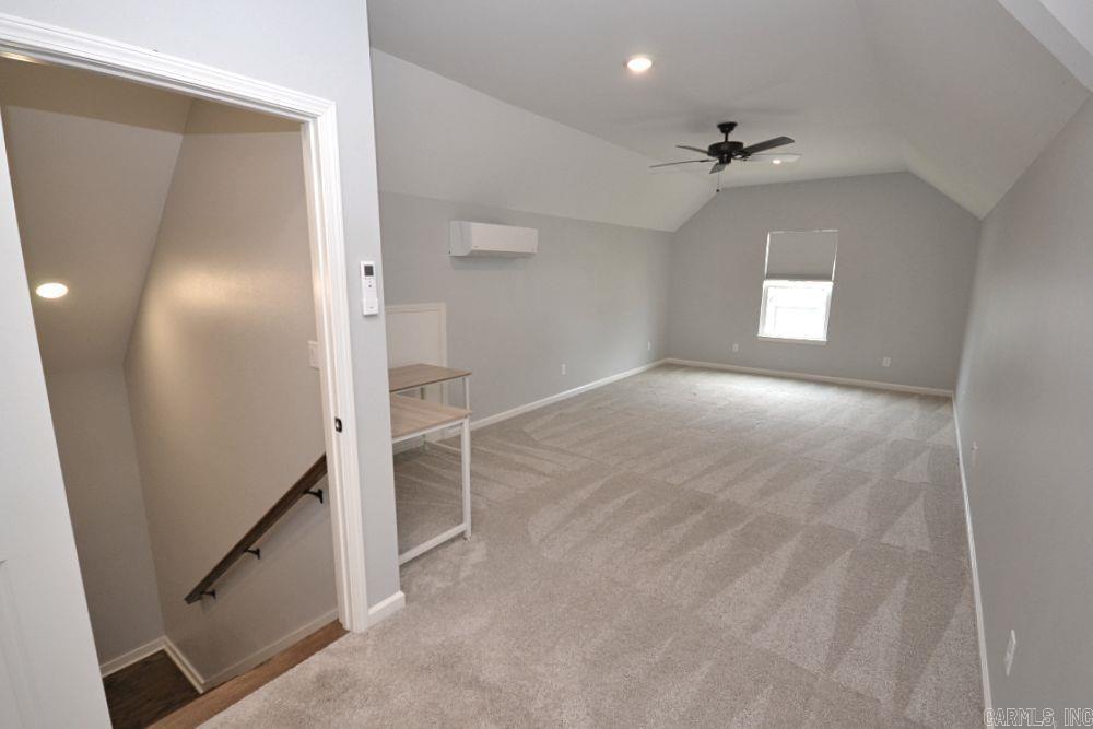 THE WOODS OF HURRICANE LAKE ESTA - Residential