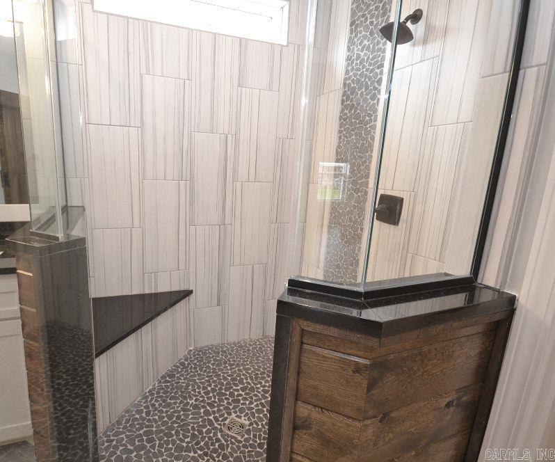 THE WOODS OF HURRICANE LAKE ESTA - Residential