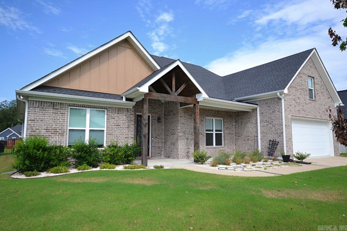 THE WOODS OF HURRICANE LAKE ESTA - Residential