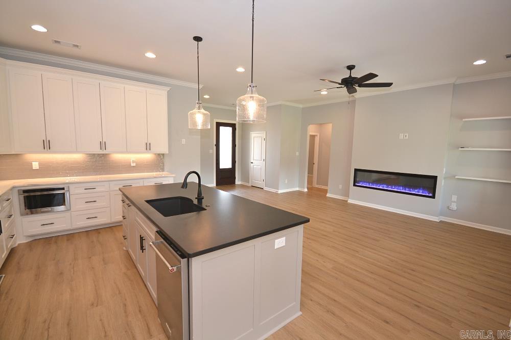 THE WOODS OF HURRICANE LAKE ESTA - Residential