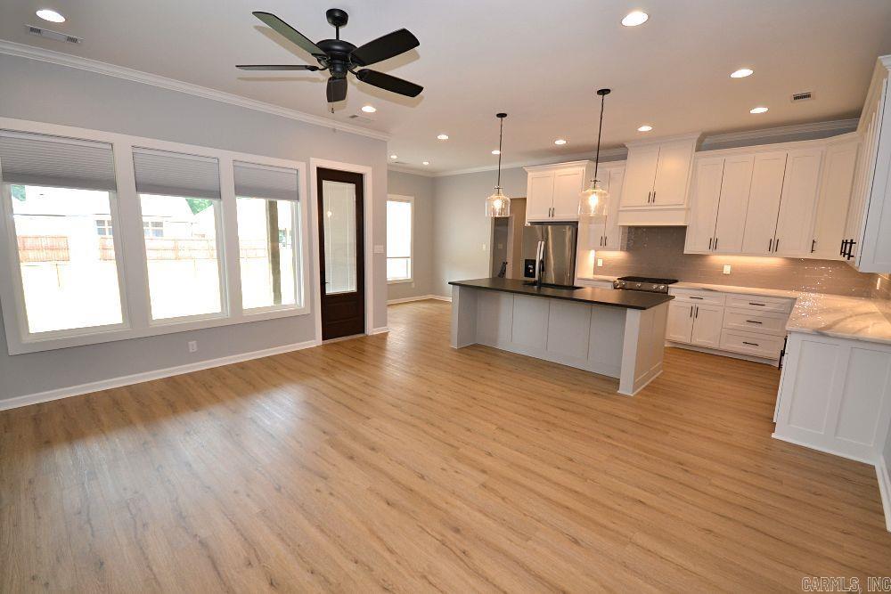 THE WOODS OF HURRICANE LAKE ESTA - Residential