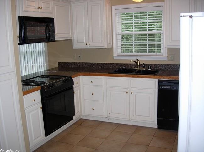 CHENAL VALLEY CHENAL CIRCLE - Residential