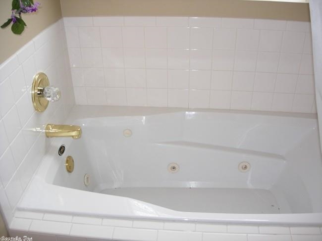 CHENAL VALLEY CHENAL CIRCLE - Residential